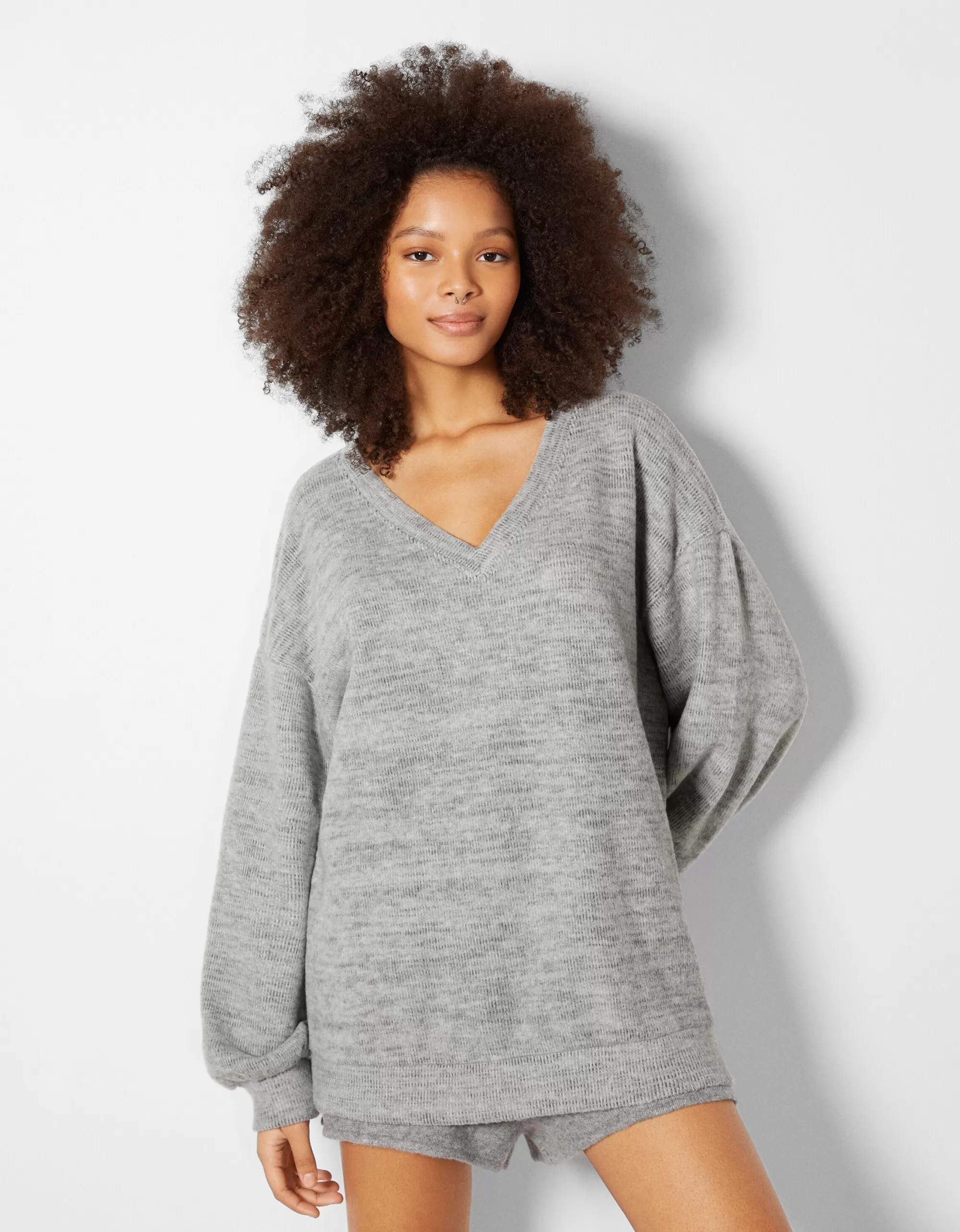 MUJER BERSHKA Jersey cuello pico