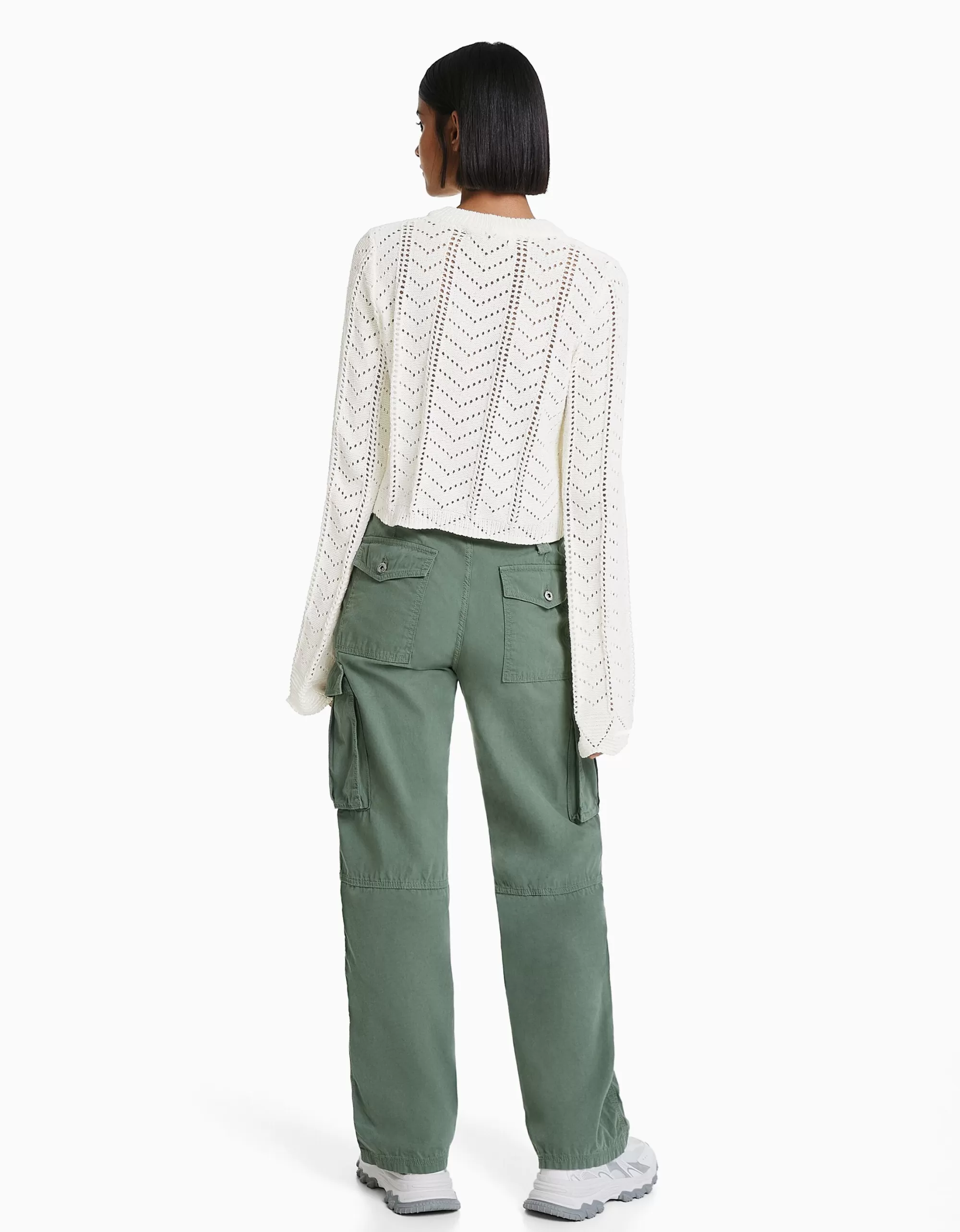 MUJER BERSHKA Jersey cuello redondo calados