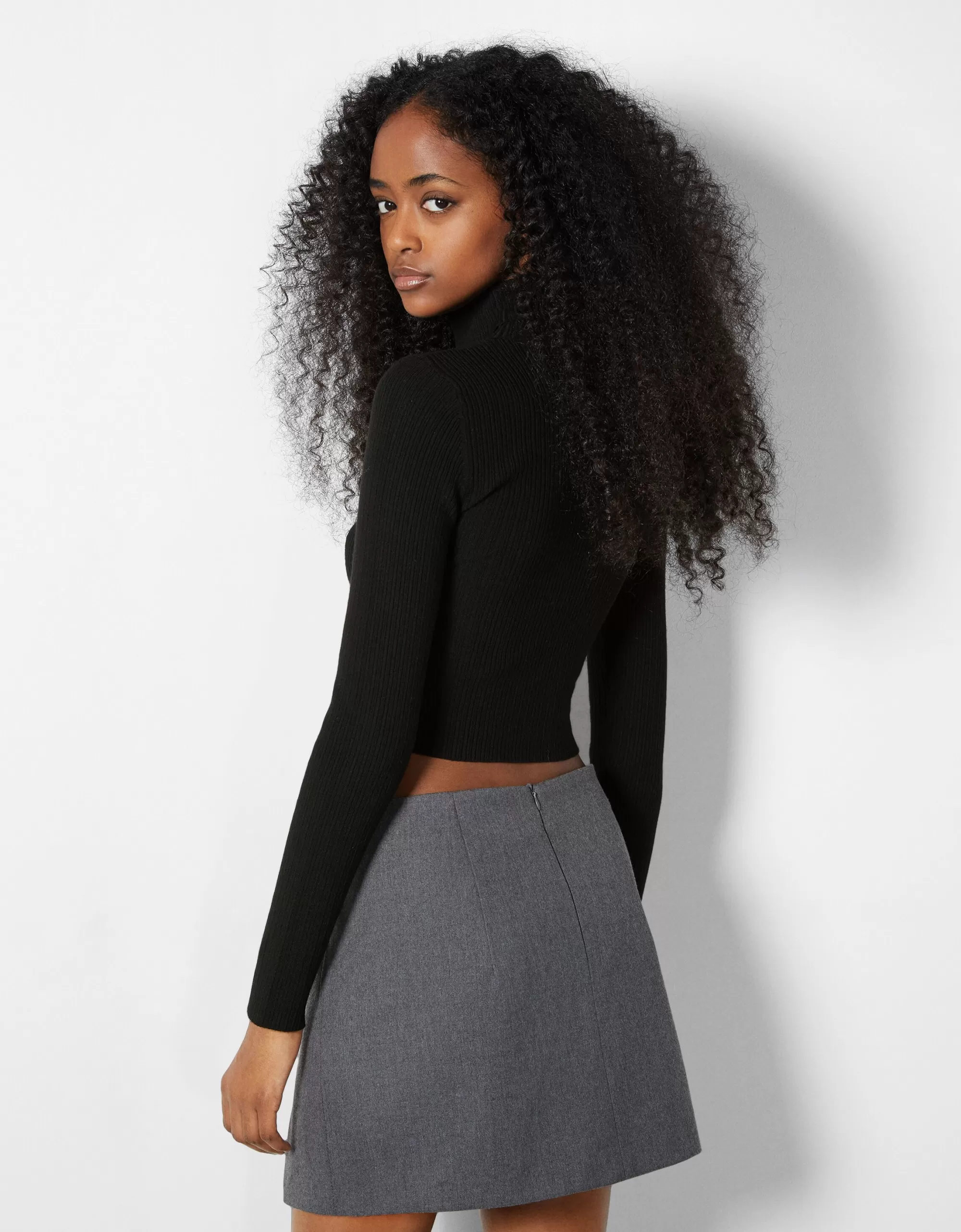 MUJER BERSHKA Jersey rib cuello alto