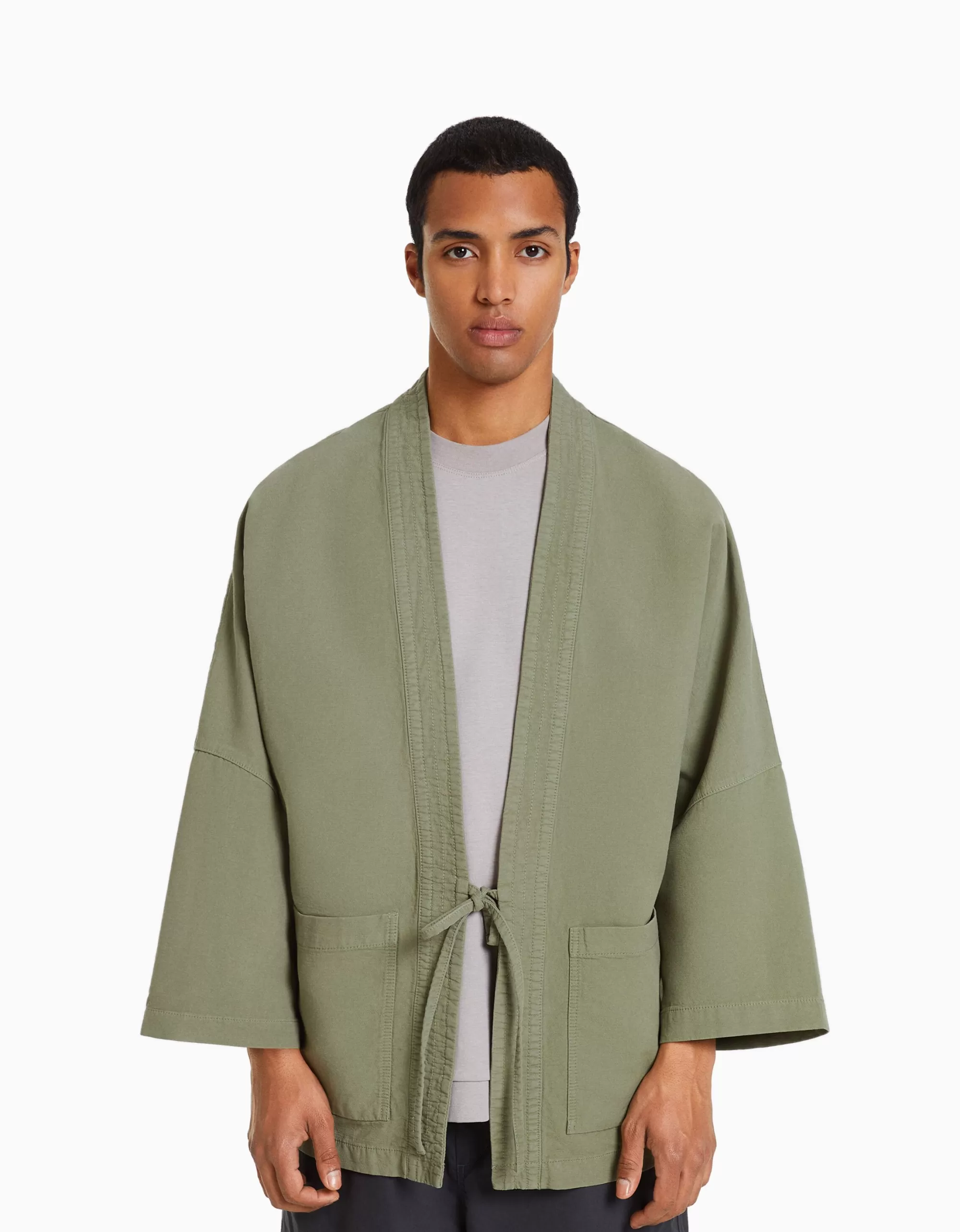 HOMBRE BERSHKA Kimono manga larga bolsillos