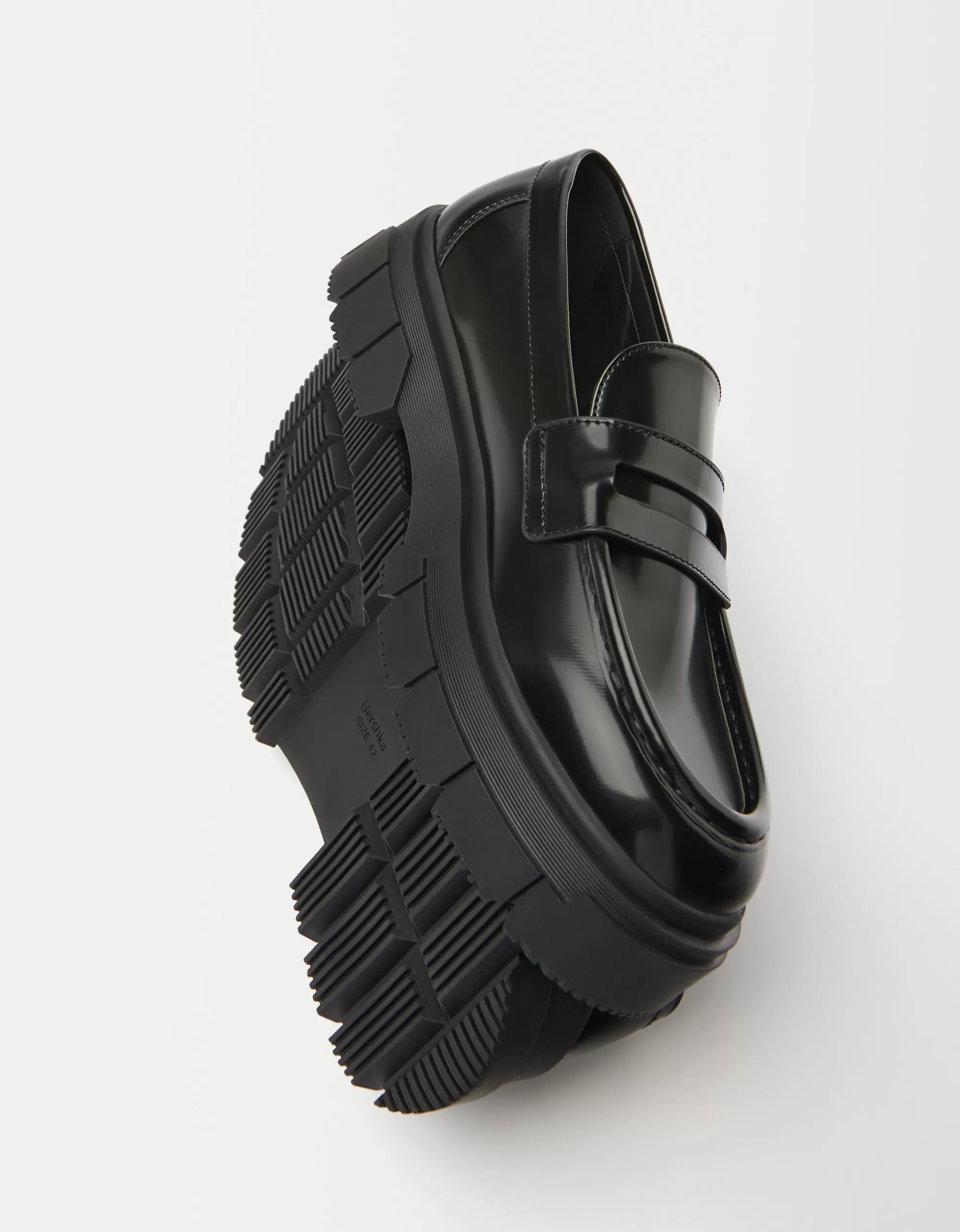 HOMBRE BERSHKA Mocasín suela track hombre
