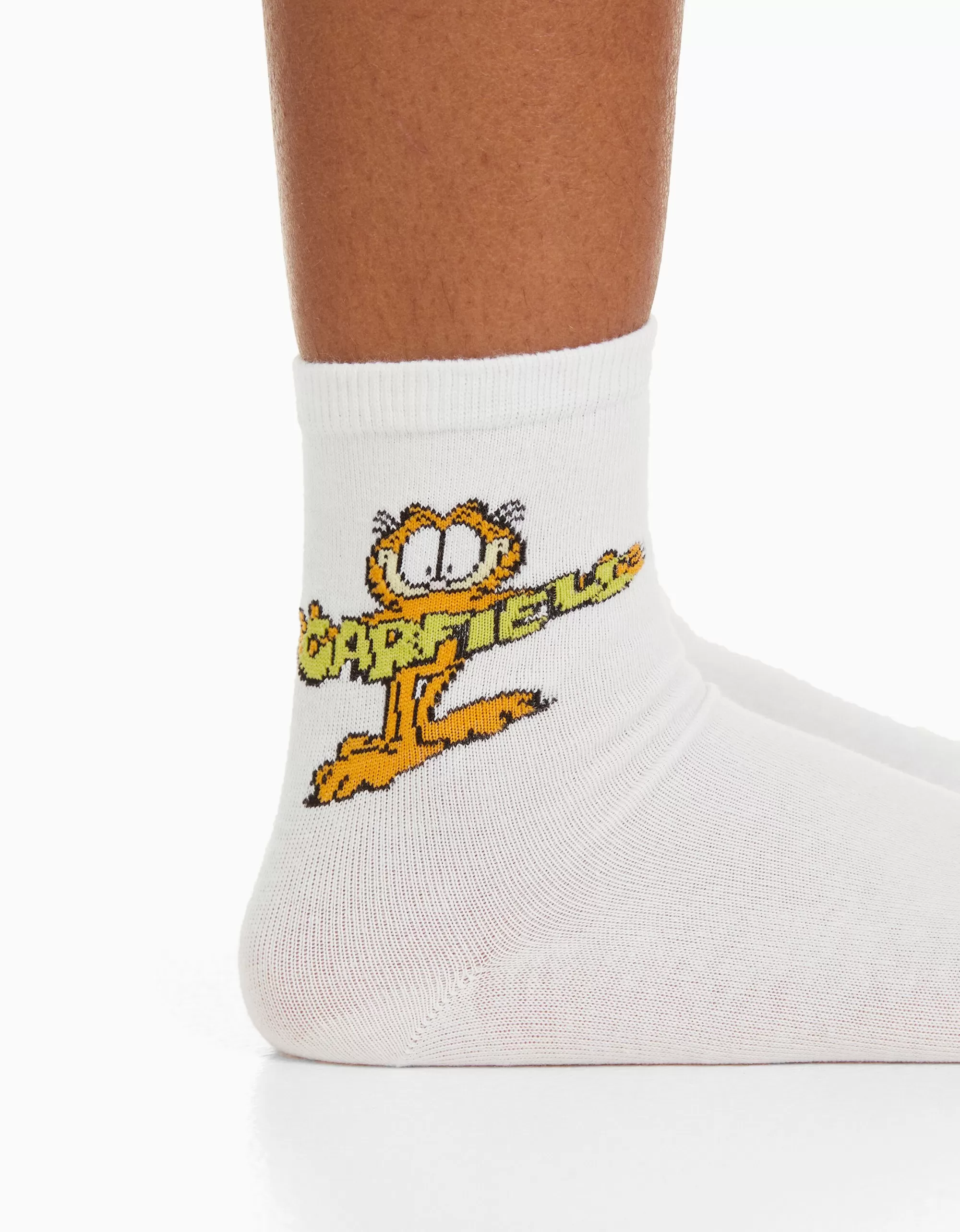 MUJER BERSHKA Pack 3 calcetines bordado Garfield