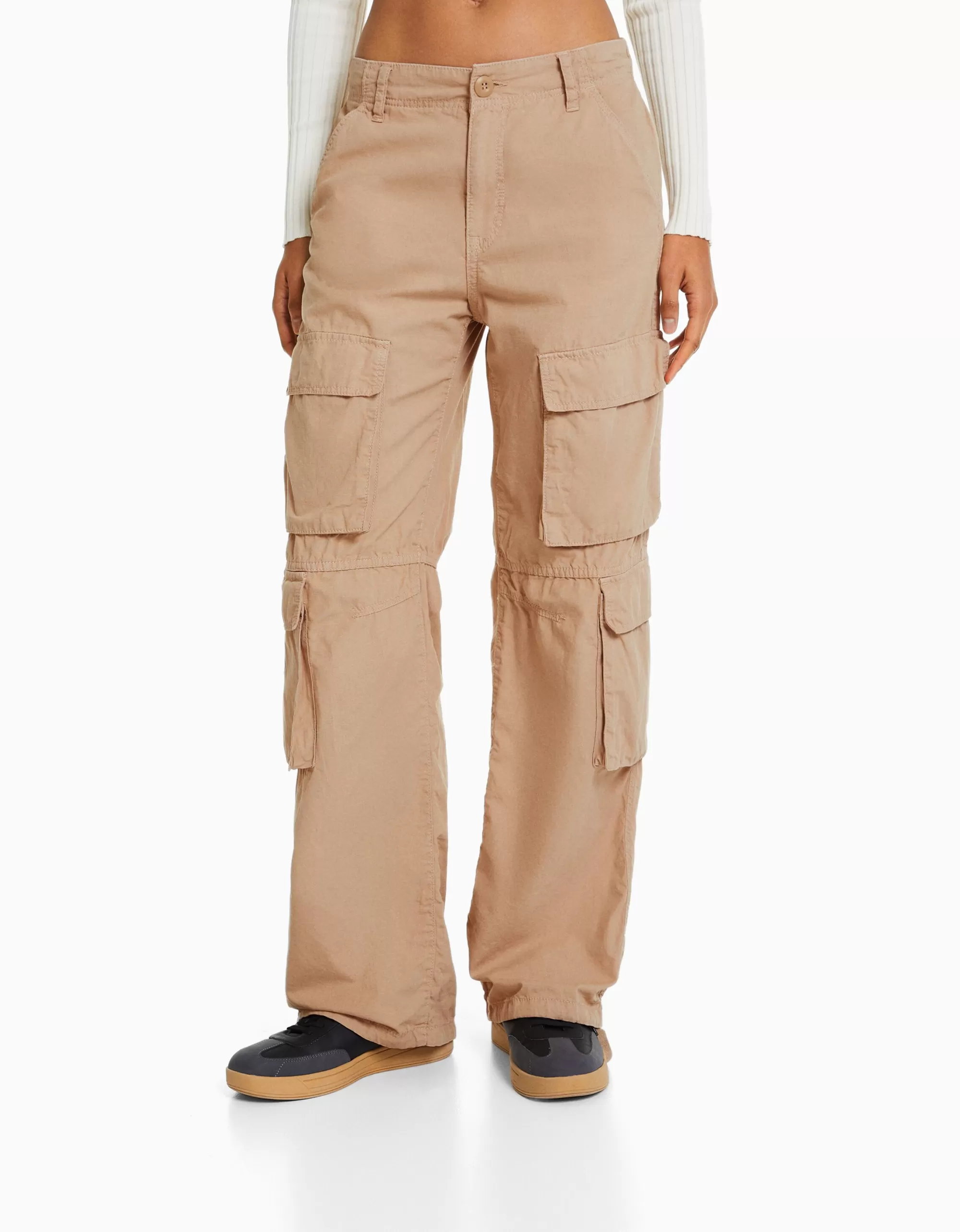 MUJER BERSHKA Pantalón cargo cordón