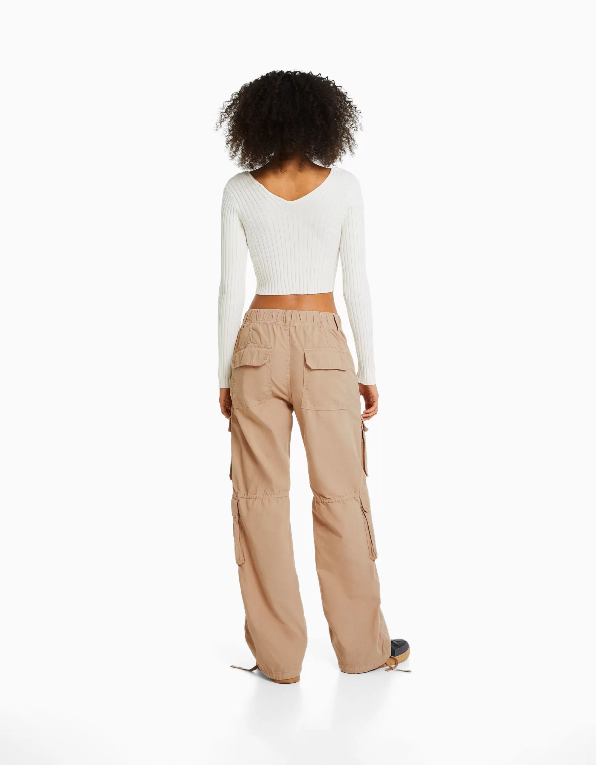 MUJER BERSHKA Pantalón cargo cordón
