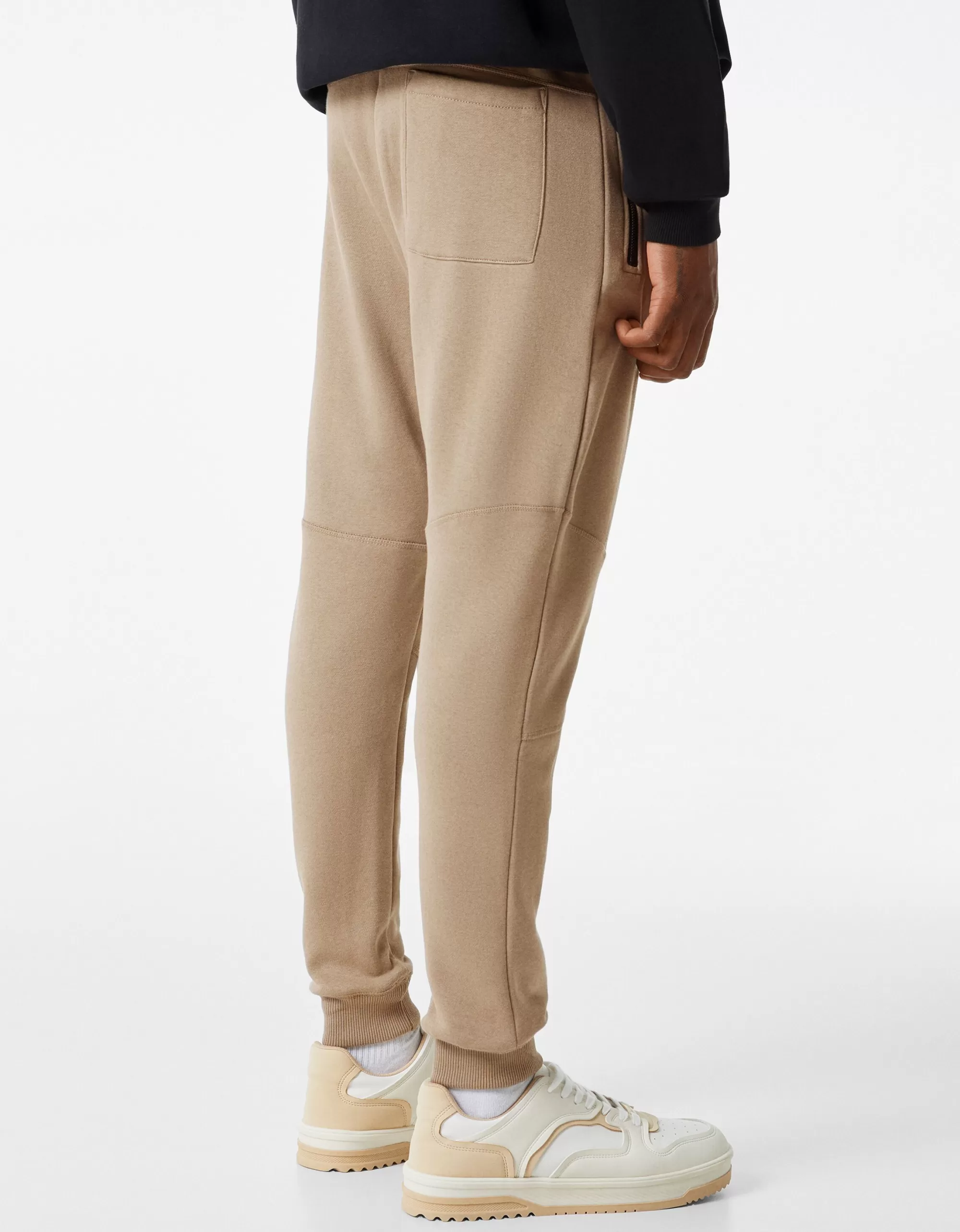 HOMBRE BERSHKA Pantalón felpa jogger cortes