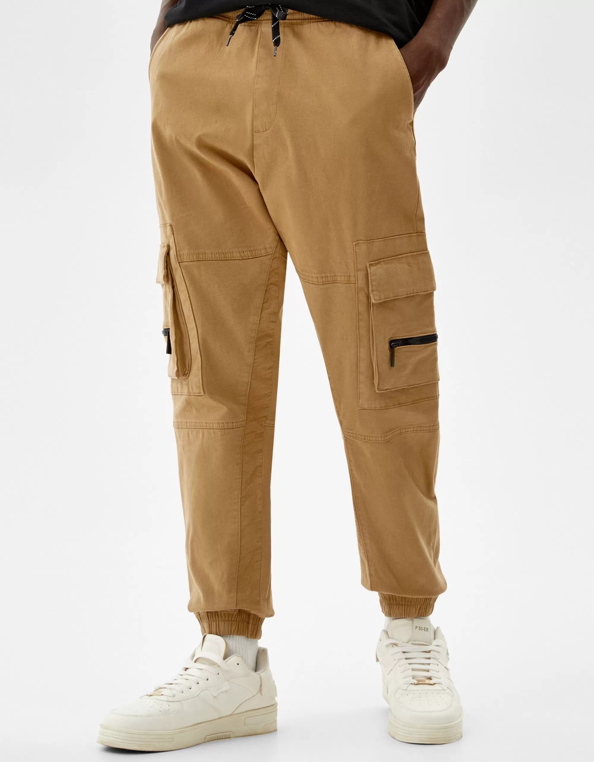 HOMBRE BERSHKA Pantalón jogger cargo