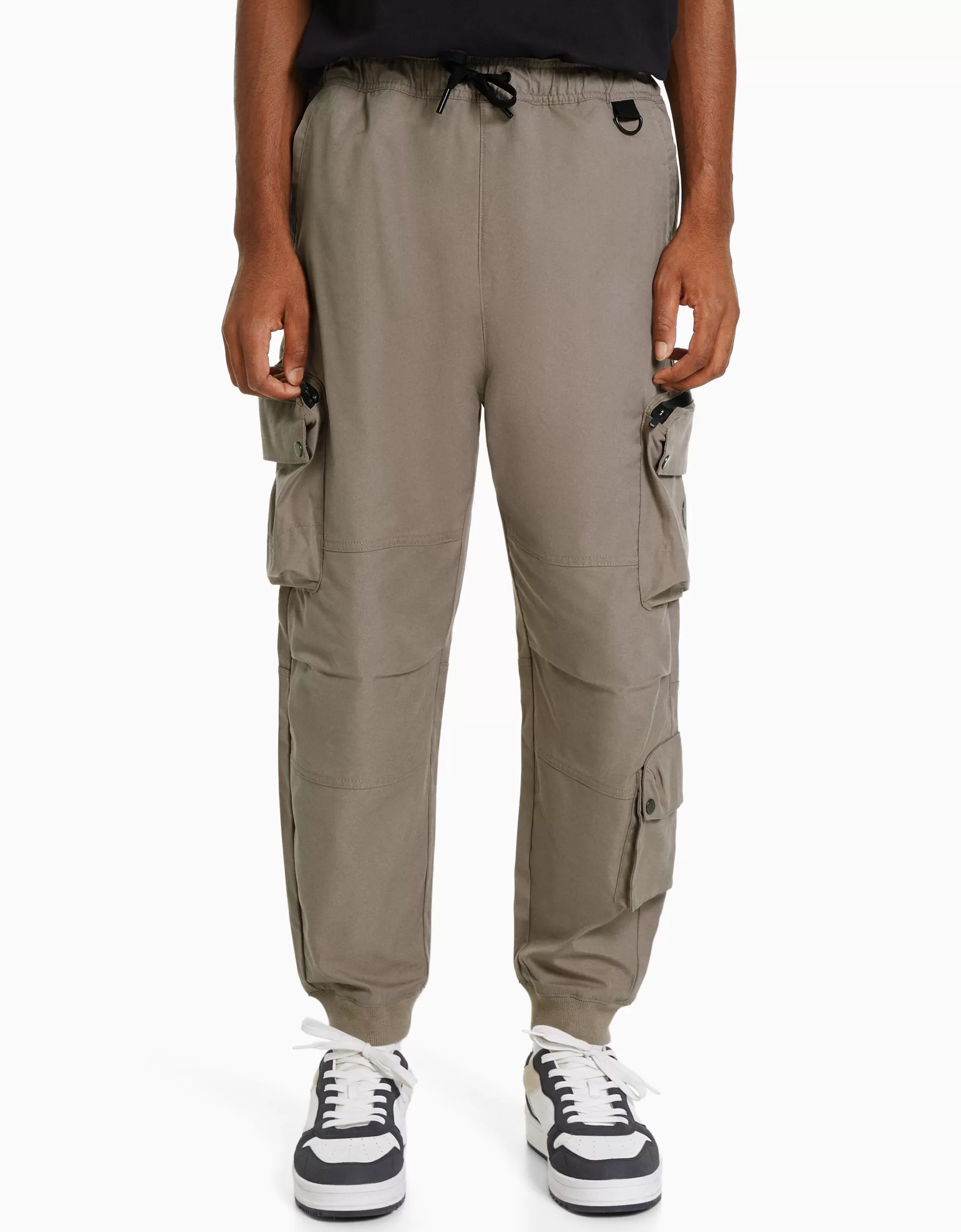 HOMBRE BERSHKA Pantalón técnico jogger multicargo