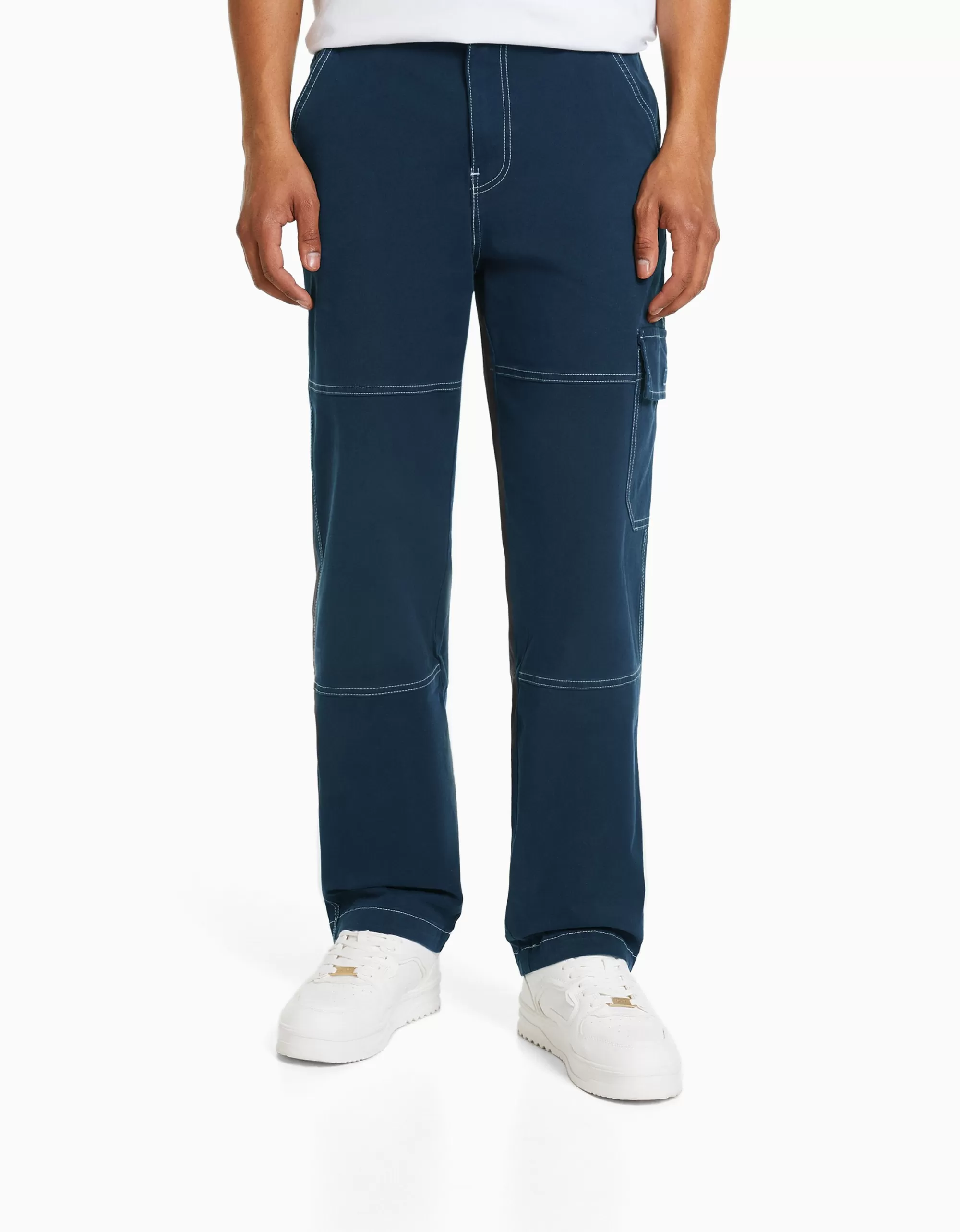 MUJER BERSHKA Pantalón wide cargo costuras contraste
