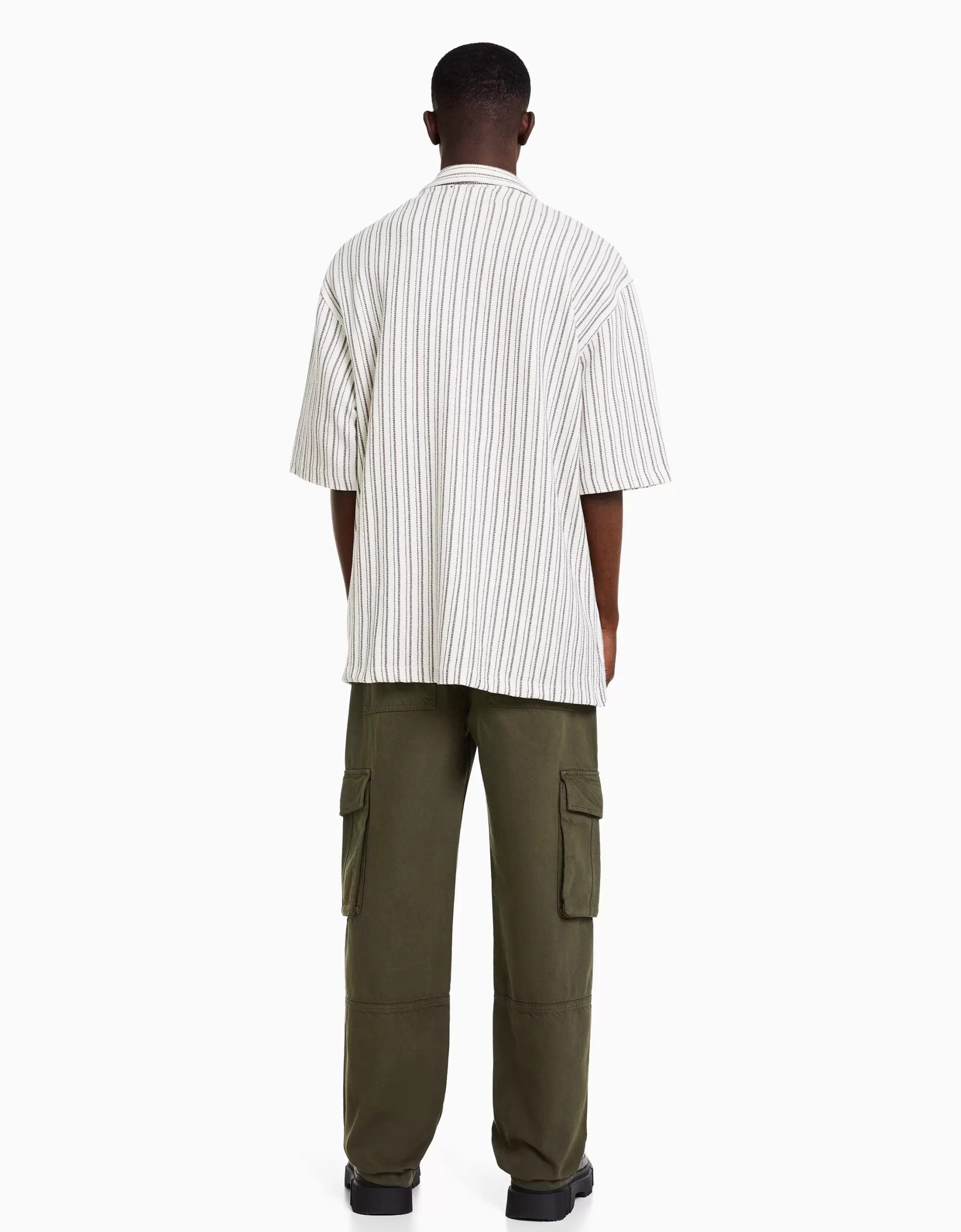 HOMBRE BERSHKA Pantalón wide leg cargo algodón