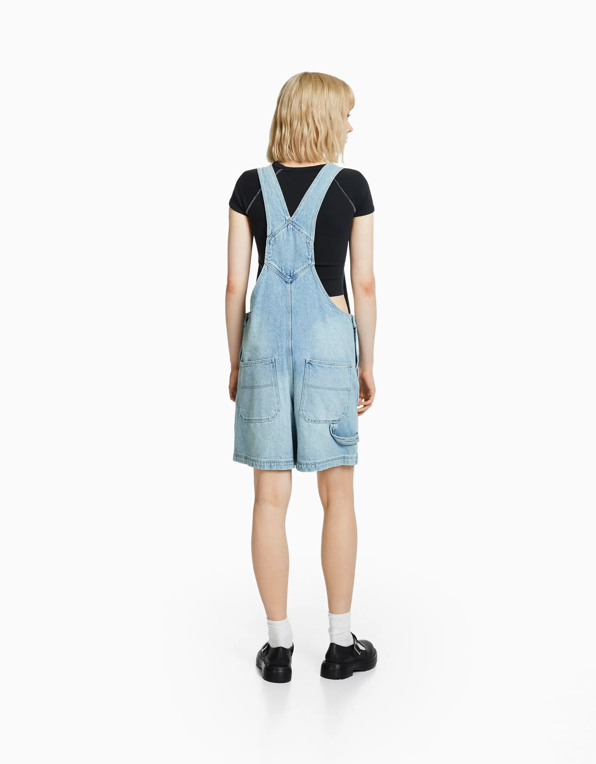 MUJER BERSHKA Peto denim detalles carpenter