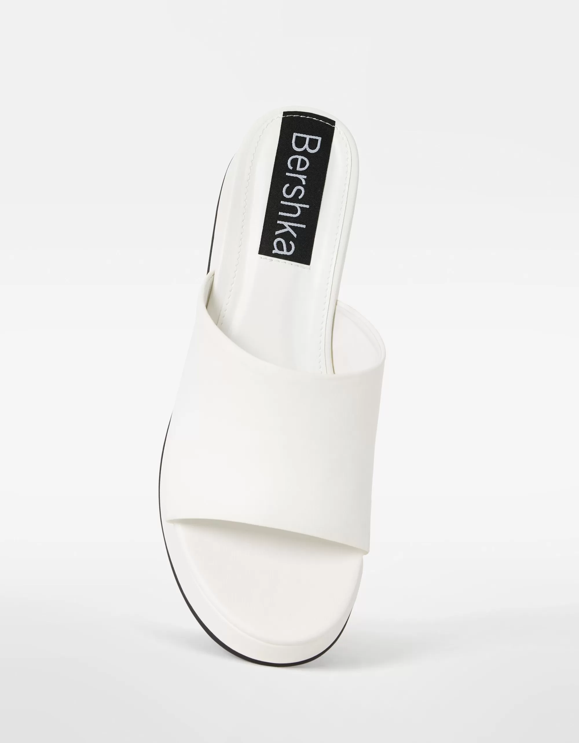 MUJER BERSHKA Sandalia plataforma
