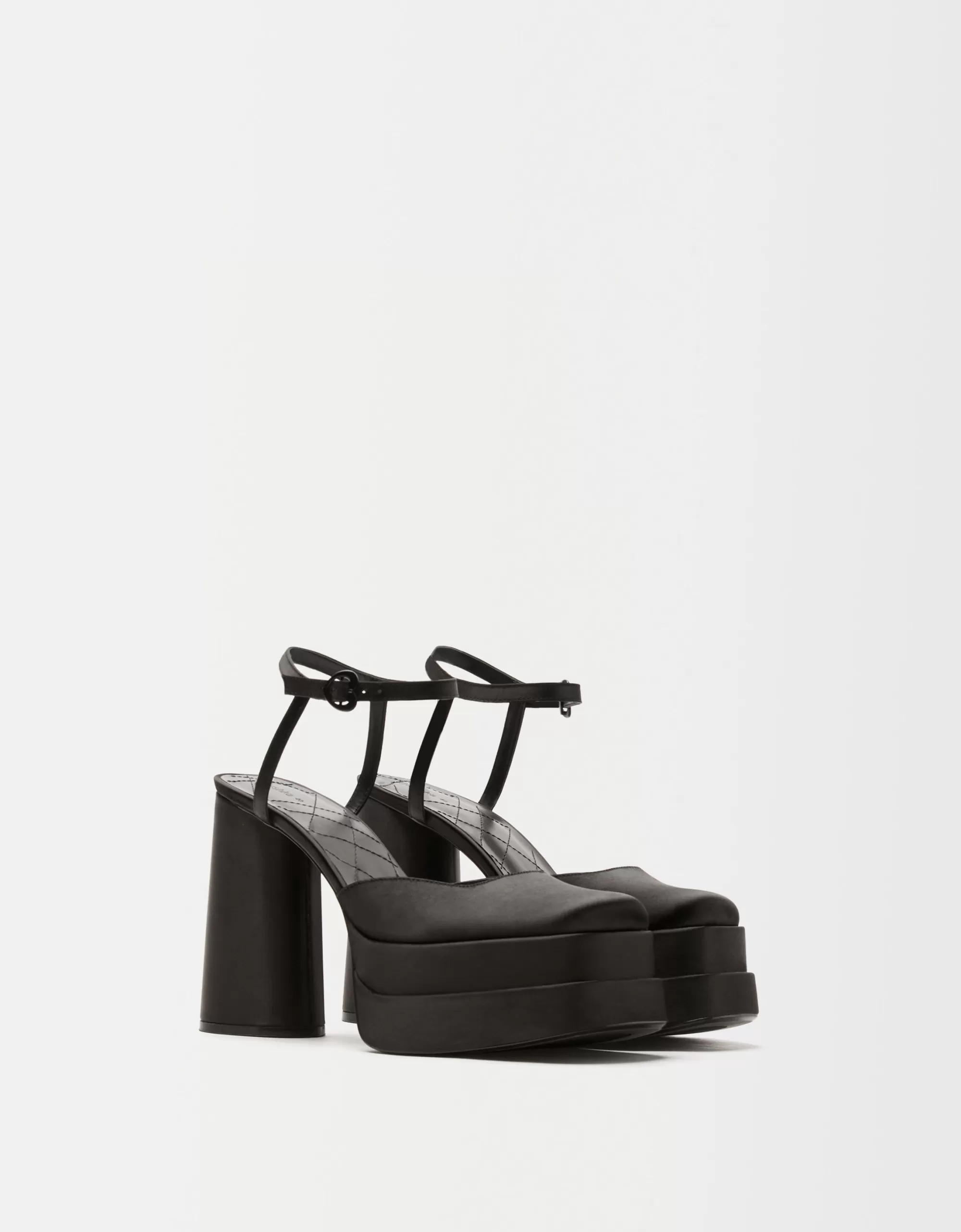 MUJER BERSHKA Sandalia tacón plataforma XL