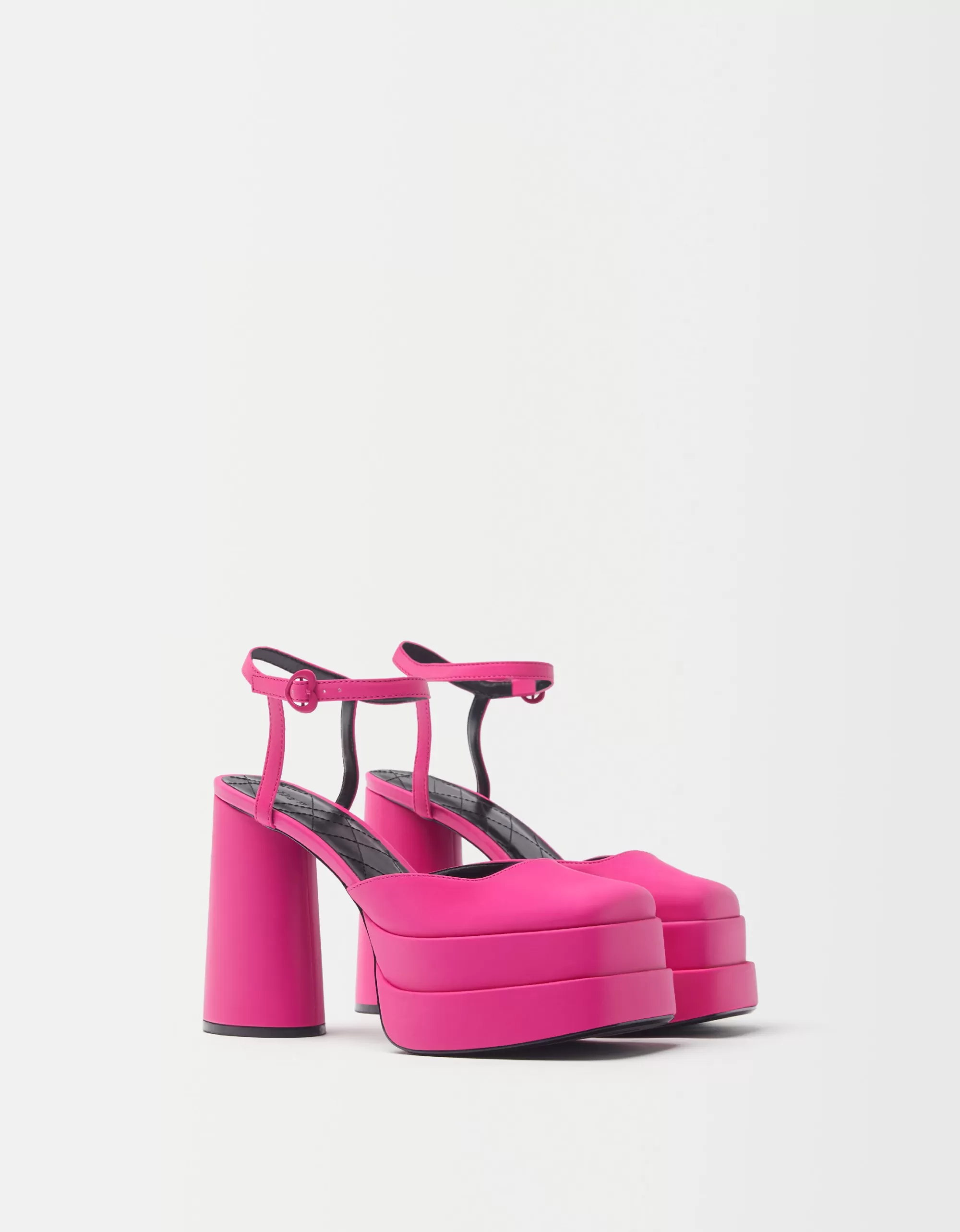 MUJER BERSHKA Sandalia tacón plataforma XL