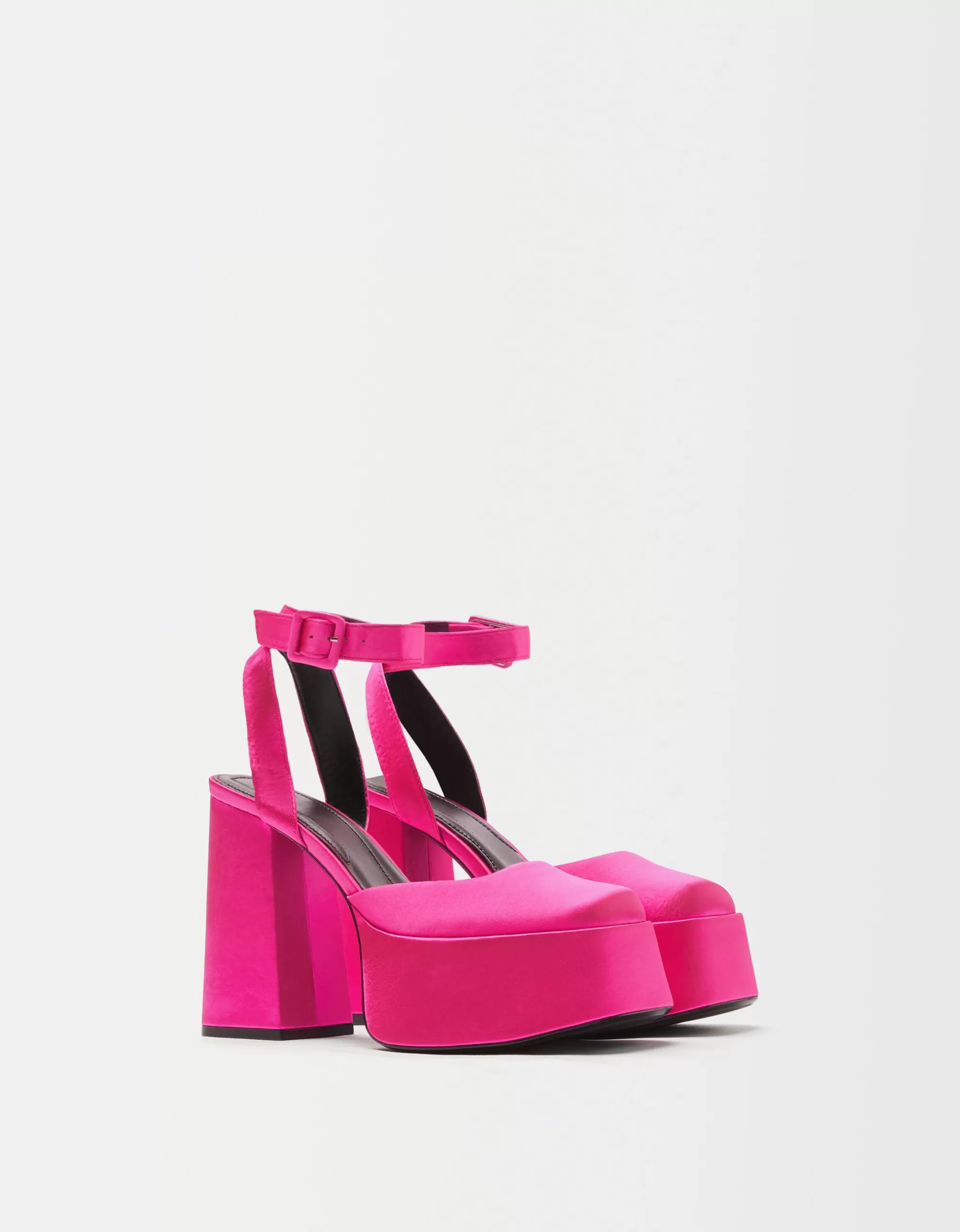 MUJER BERSHKA Sandalia tacón plataforma XL