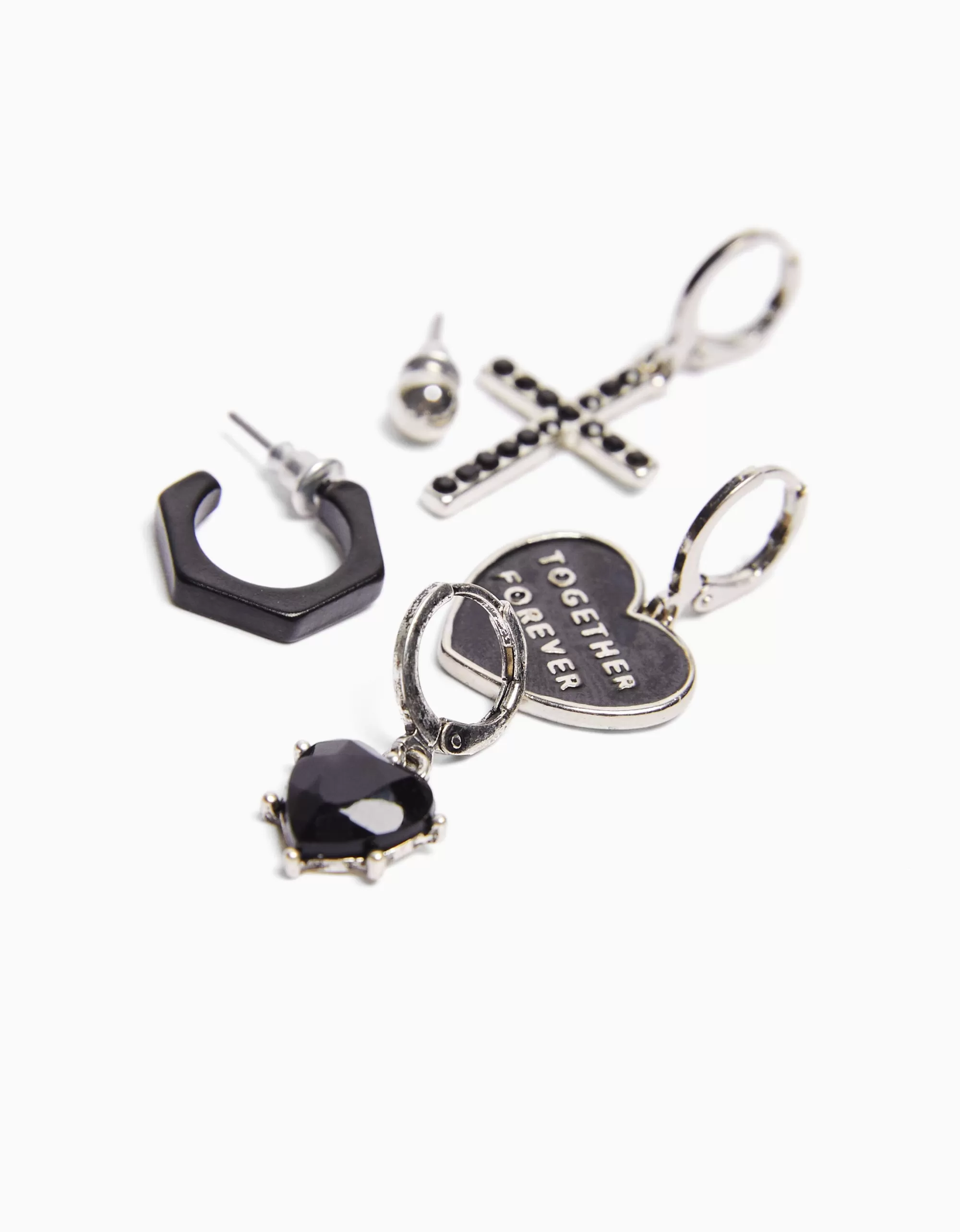 HOMBRE BERSHKA Set 10 pendientes love
