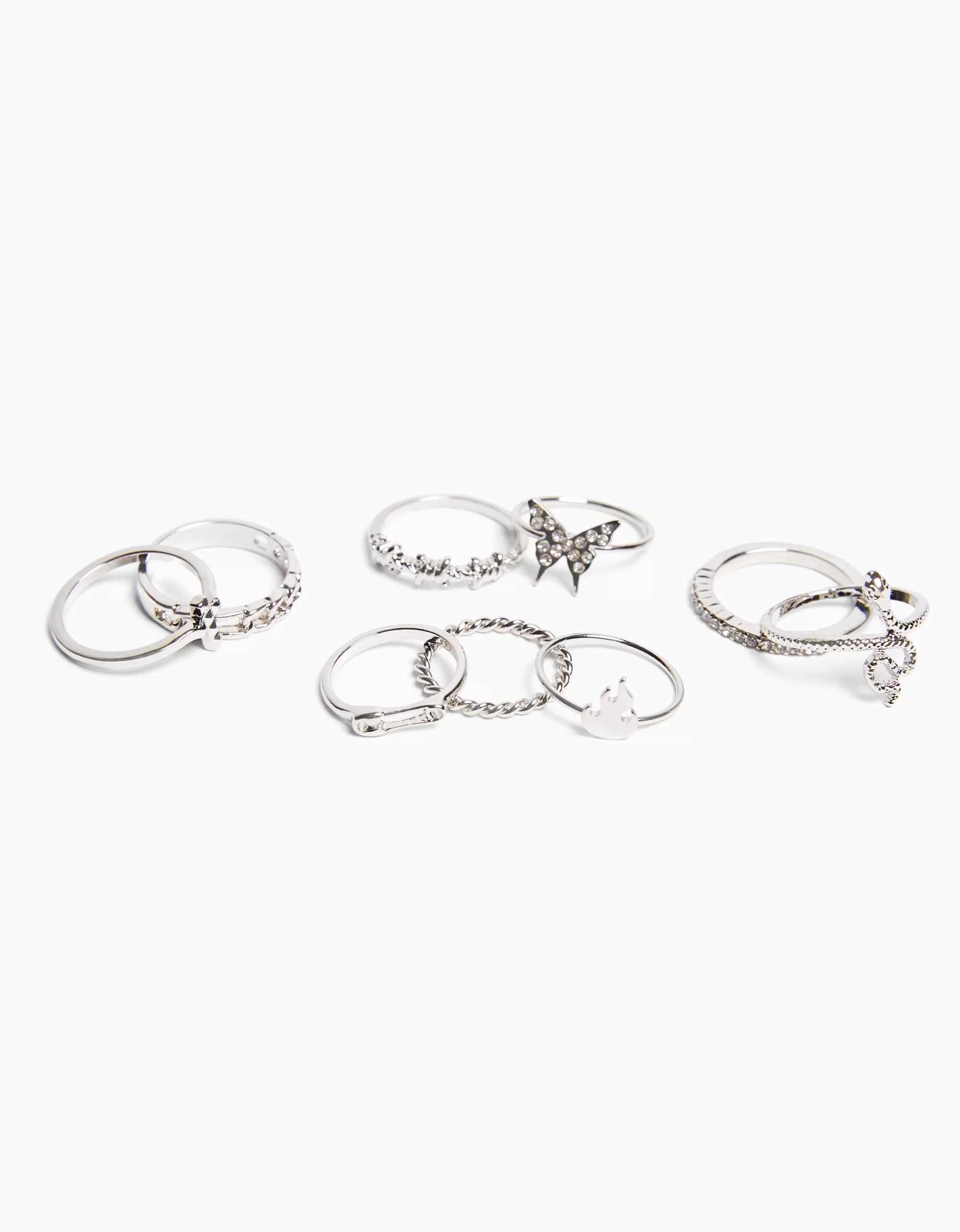 MUJER BERSHKA Set 9 anillos edgy