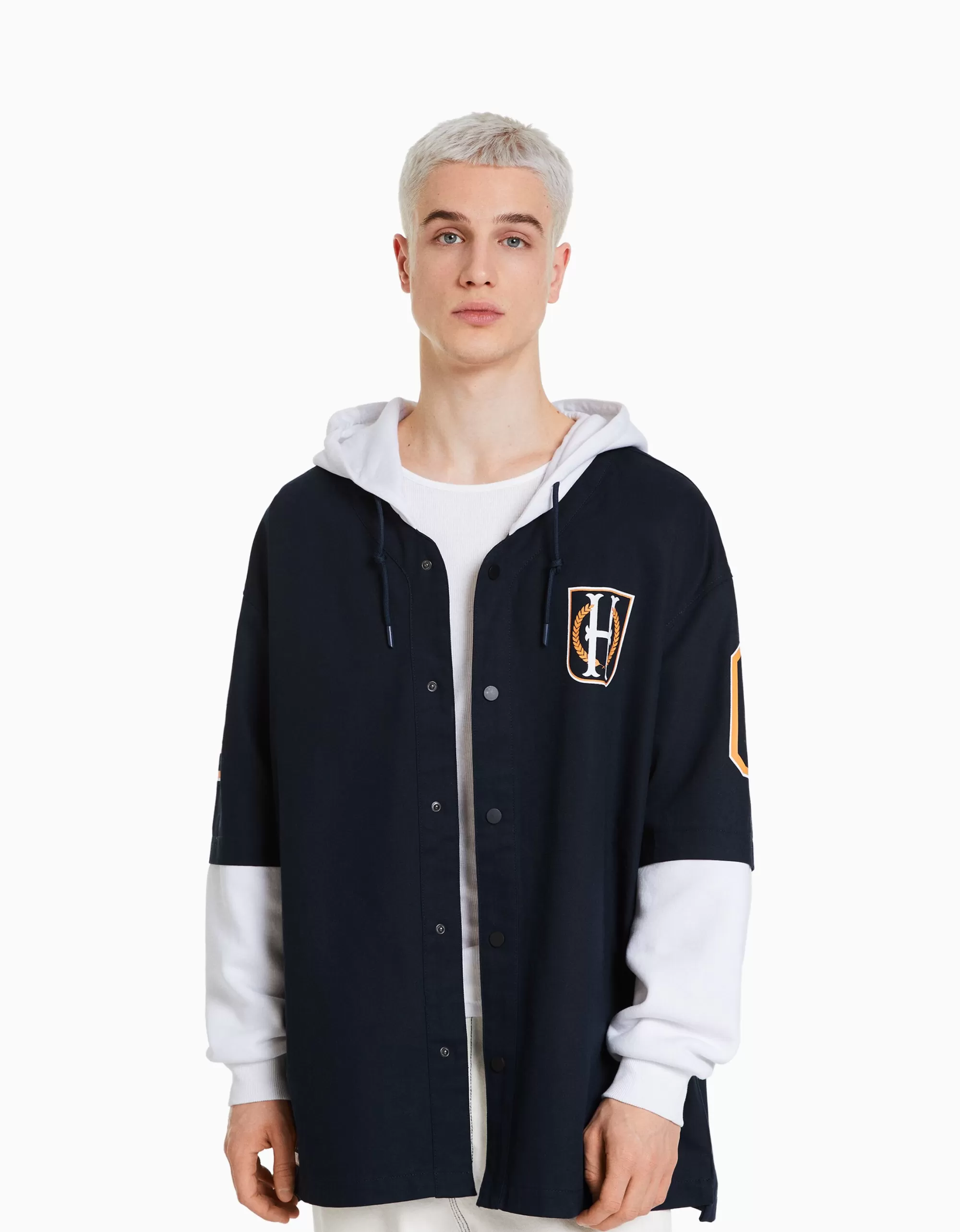 HOMBRE BERSHKA Sobrecamisa manga larga capucha felpa varsity