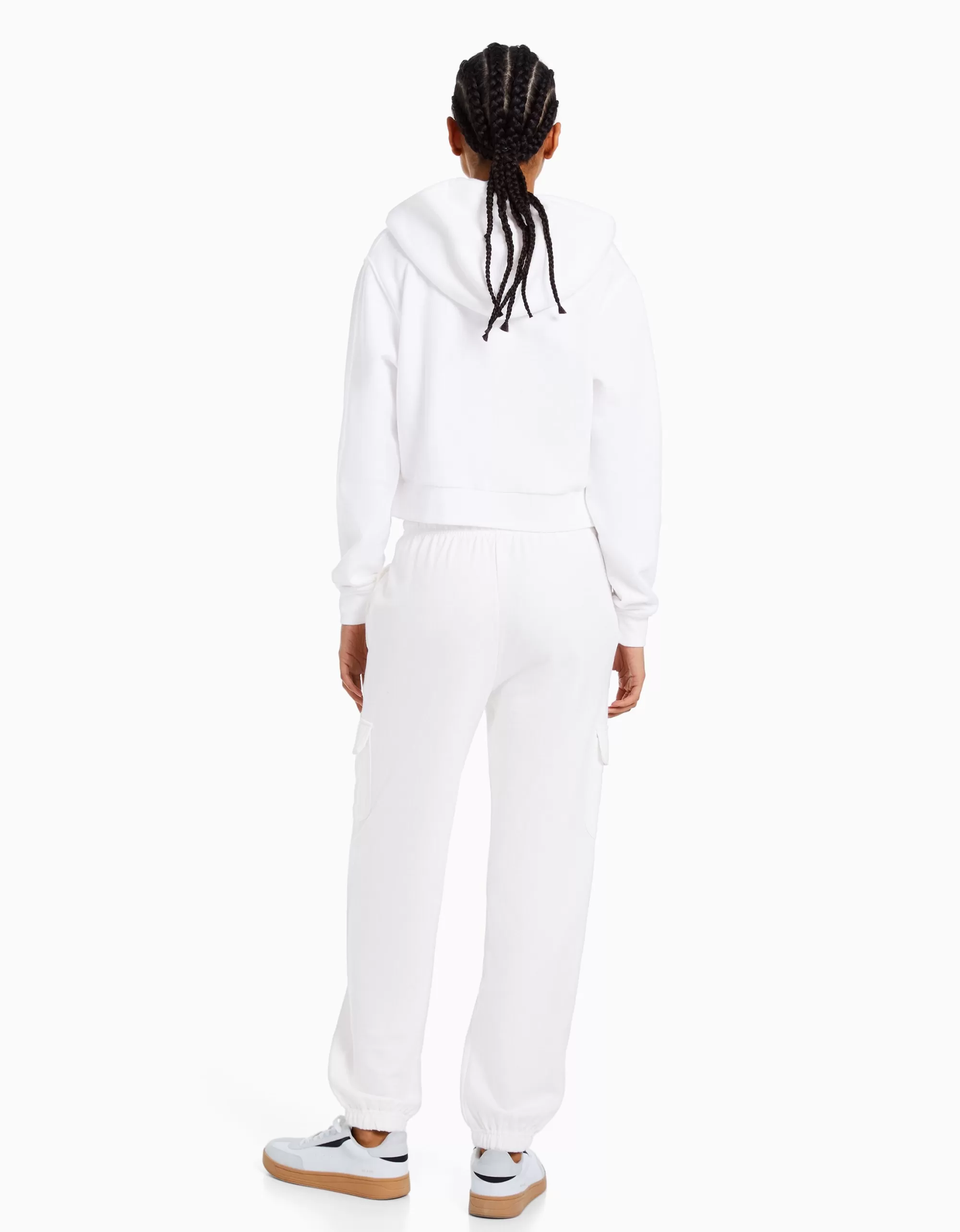MUJER BERSHKA Sudadera cremallera capucha cropped