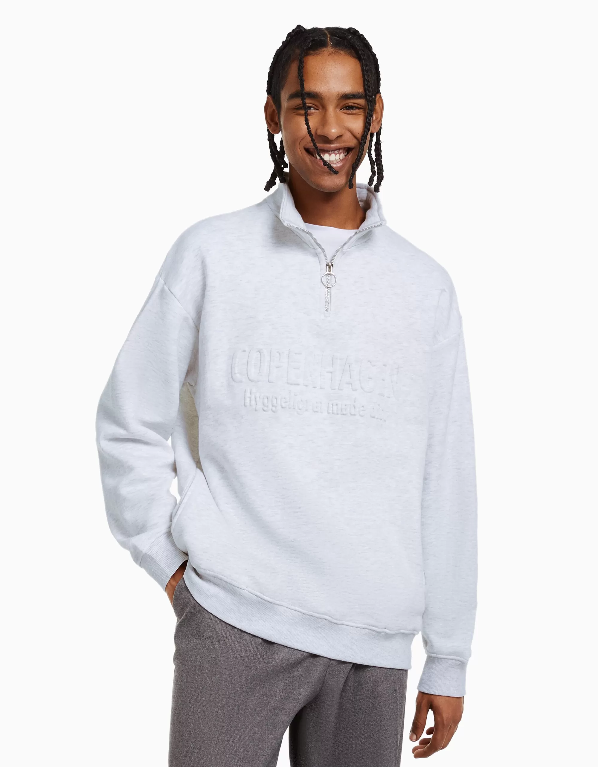 HOMBRE BERSHKA Sudadera cuello alto cremallera