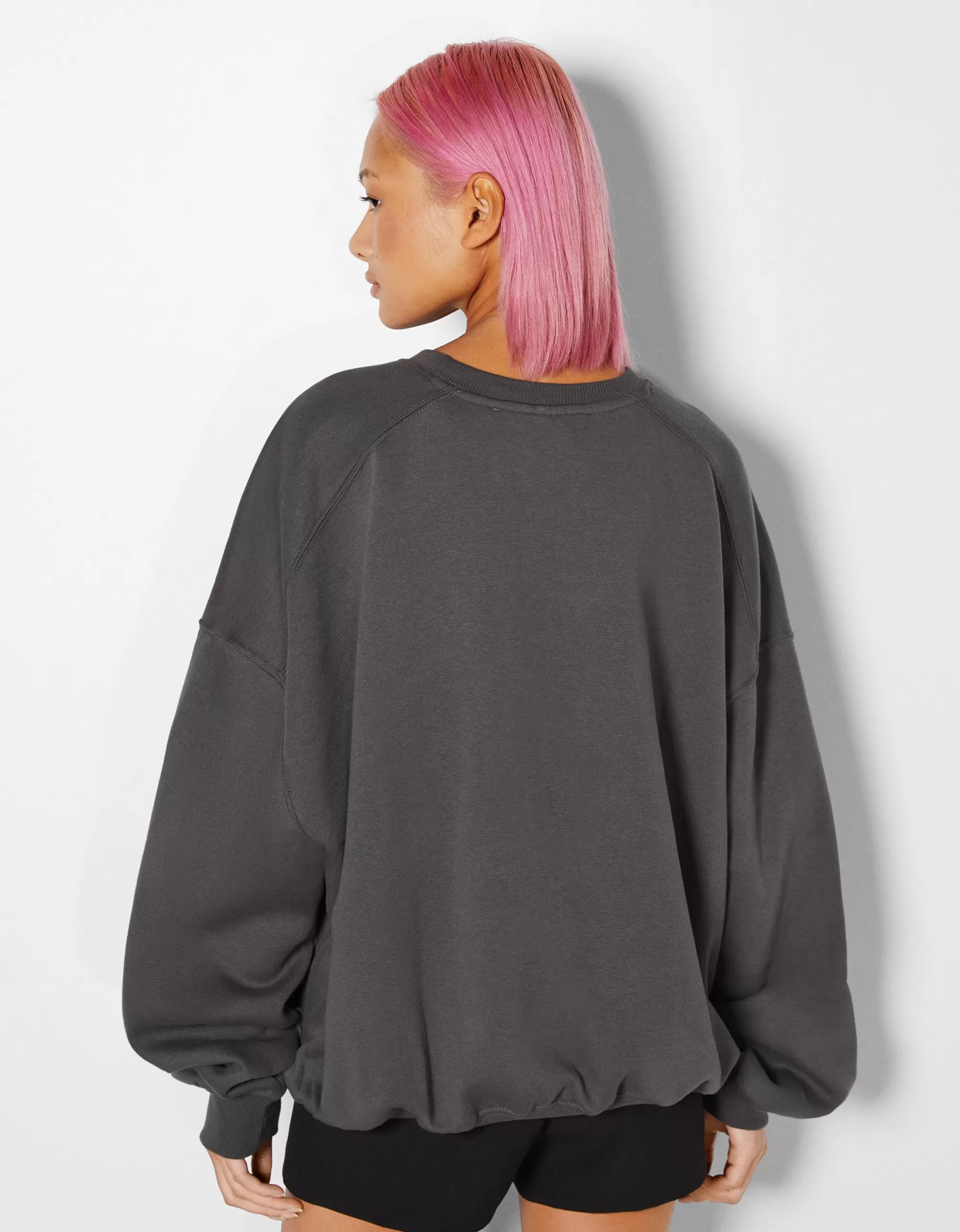 MUJER BERSHKA Sudadera cuello redondo oversize