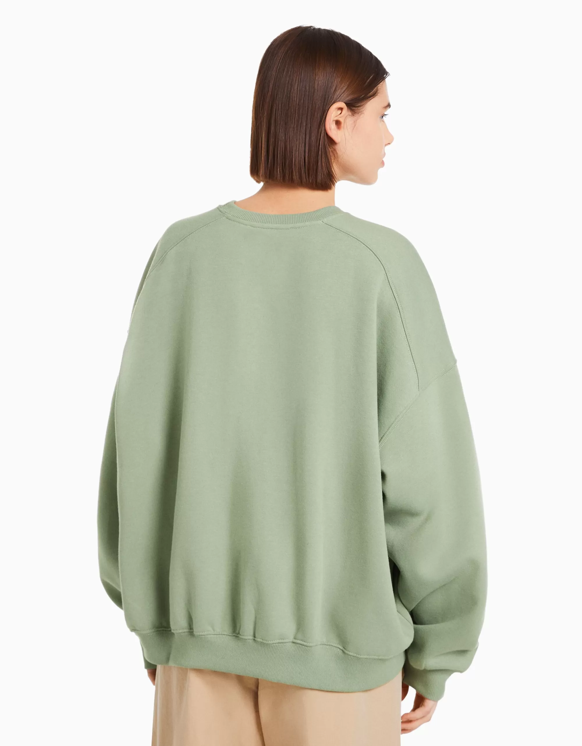 MUJER BERSHKA Sudadera cuello redondo oversize