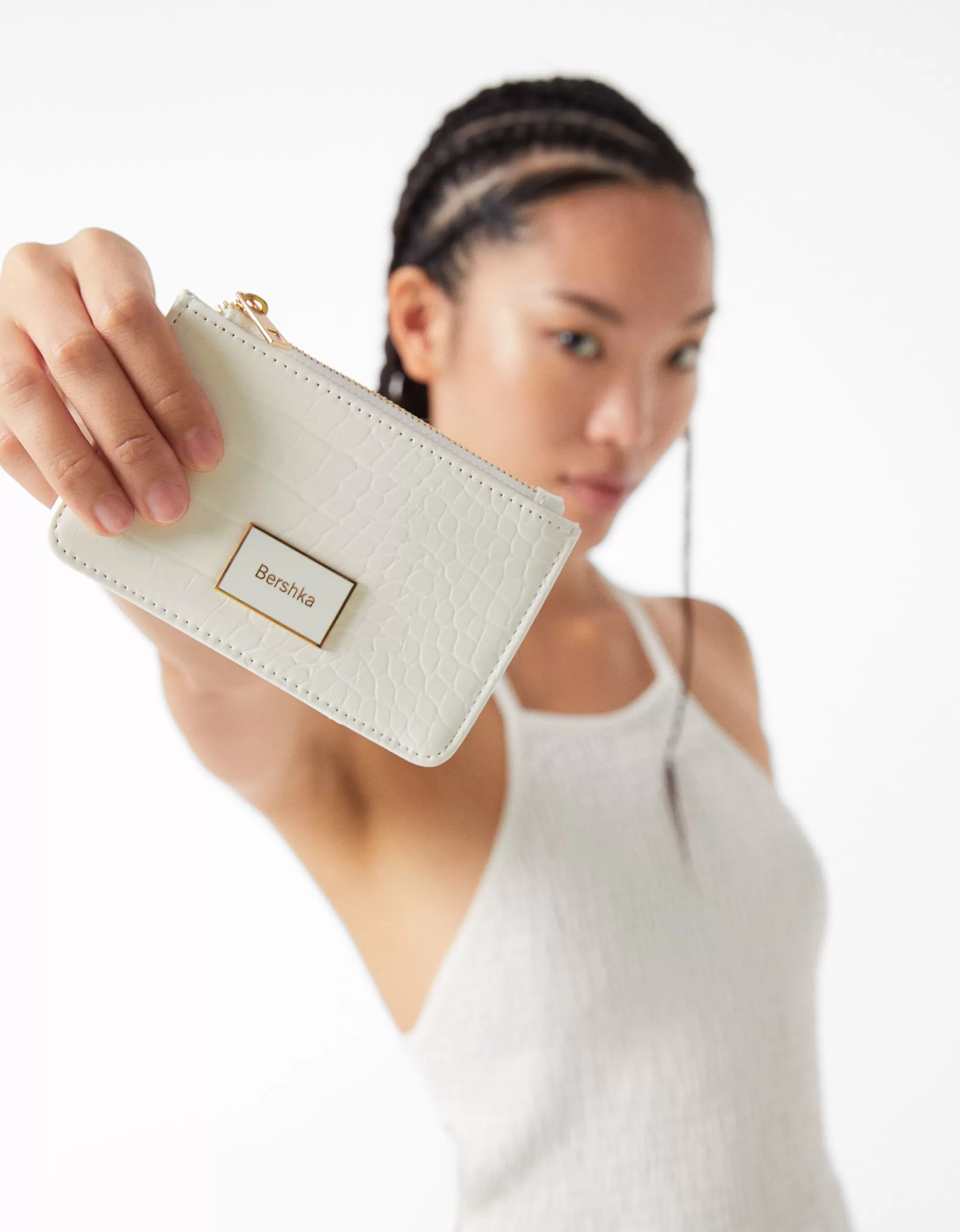 MUJER BERSHKA Tarjetero textura