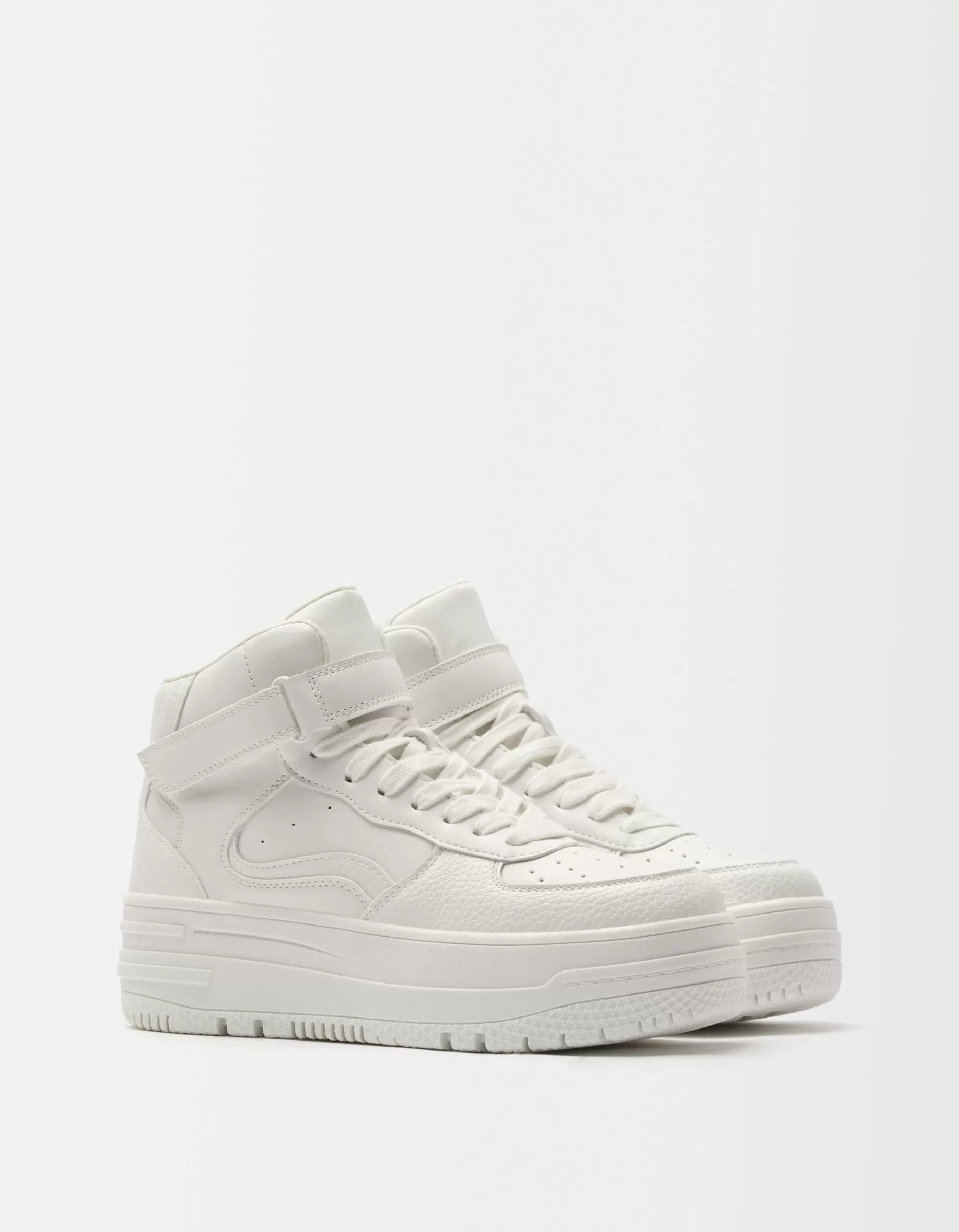 MUJER BERSHKA Zapatillas abotinadas tira
