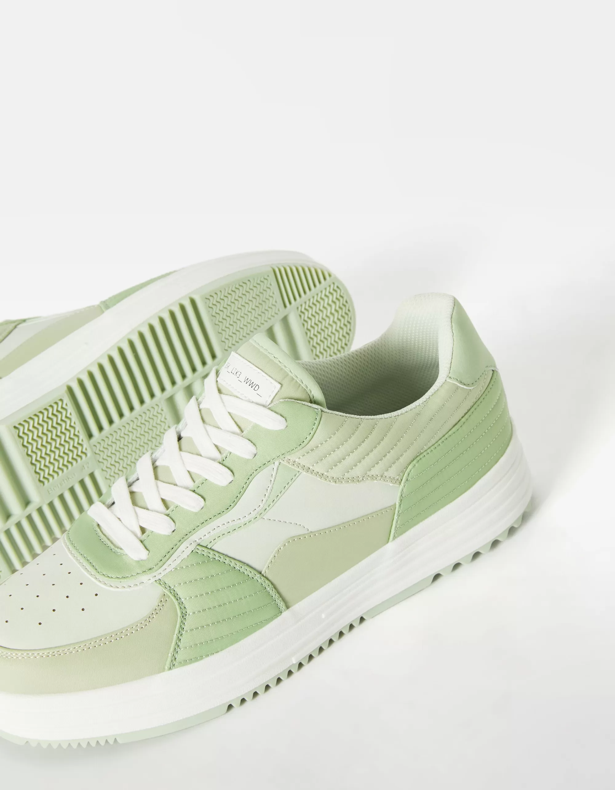 HOMBRE BERSHKA Zapatillas acolchadas pespuntes hombre