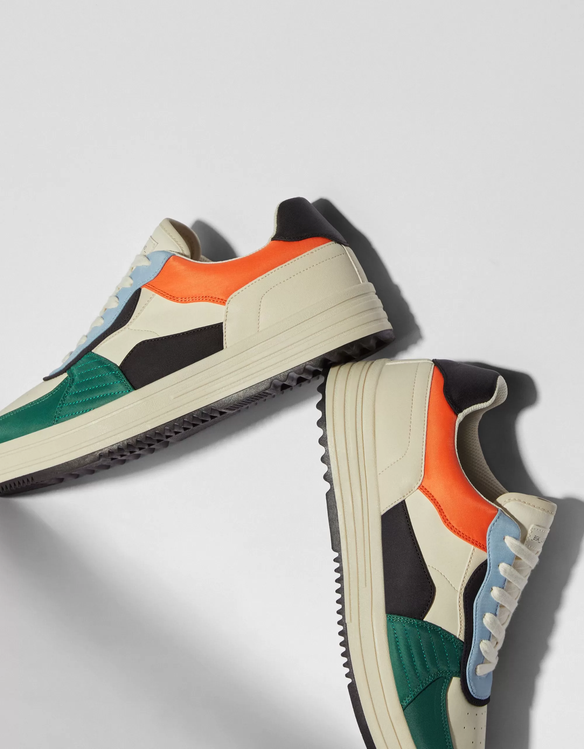HOMBRE BERSHKA Zapatillas acolchadas pespuntes hombre