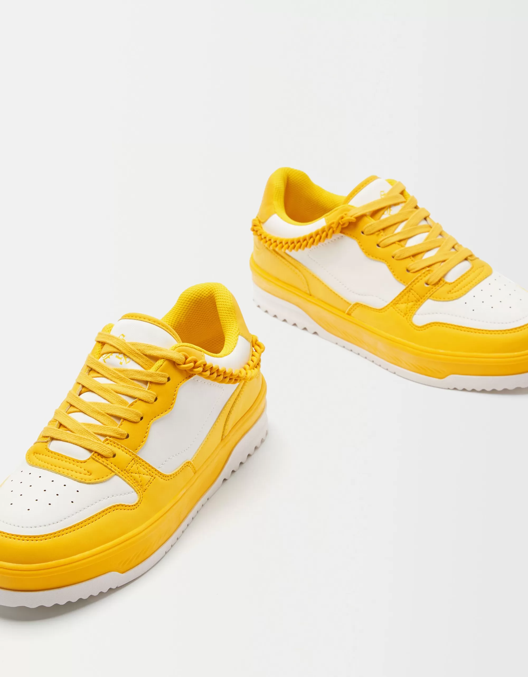 HOMBRE BERSHKA Zapatillas combinadas cadena hombre