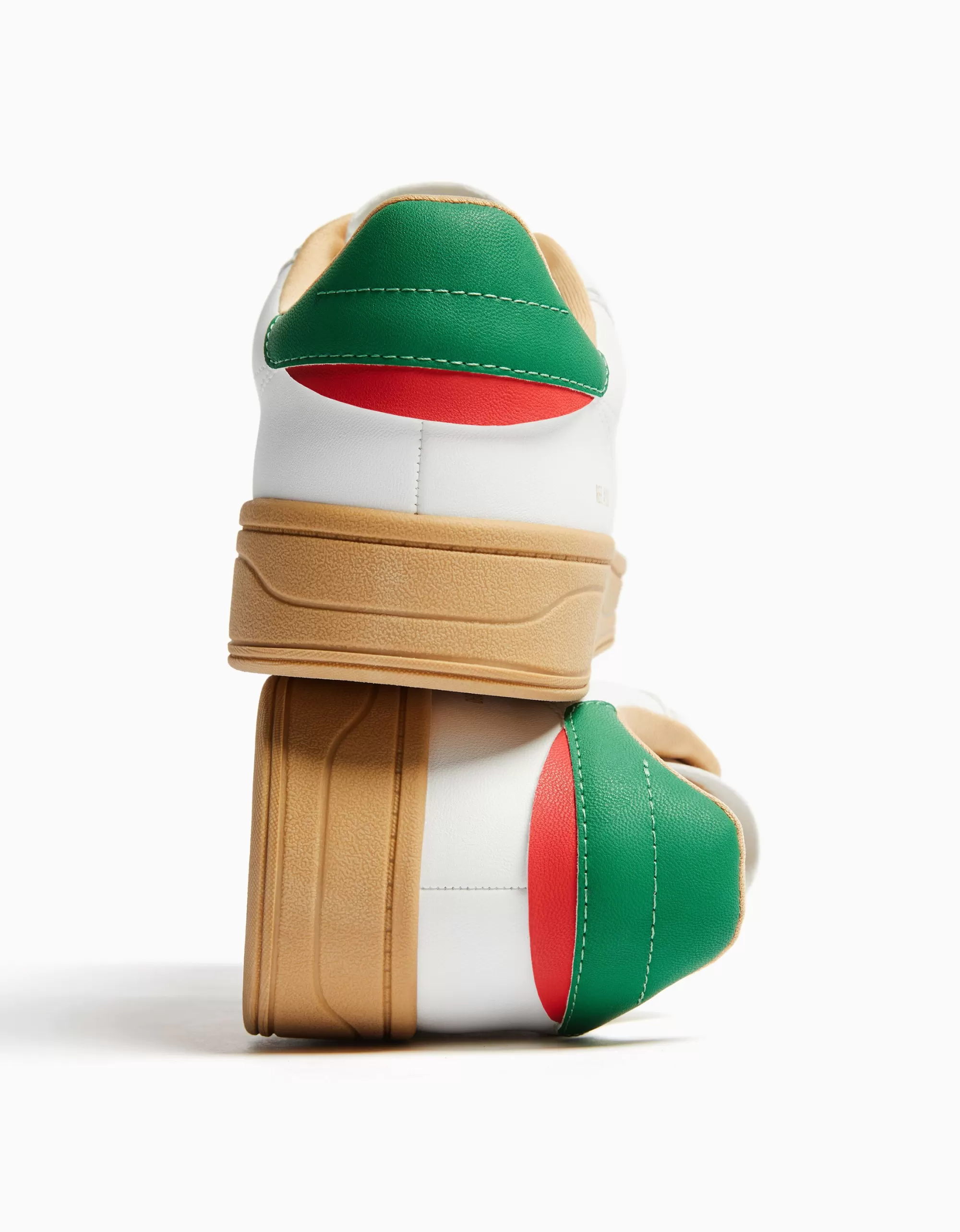 MUJER BERSHKA Zapatillas estilo retro