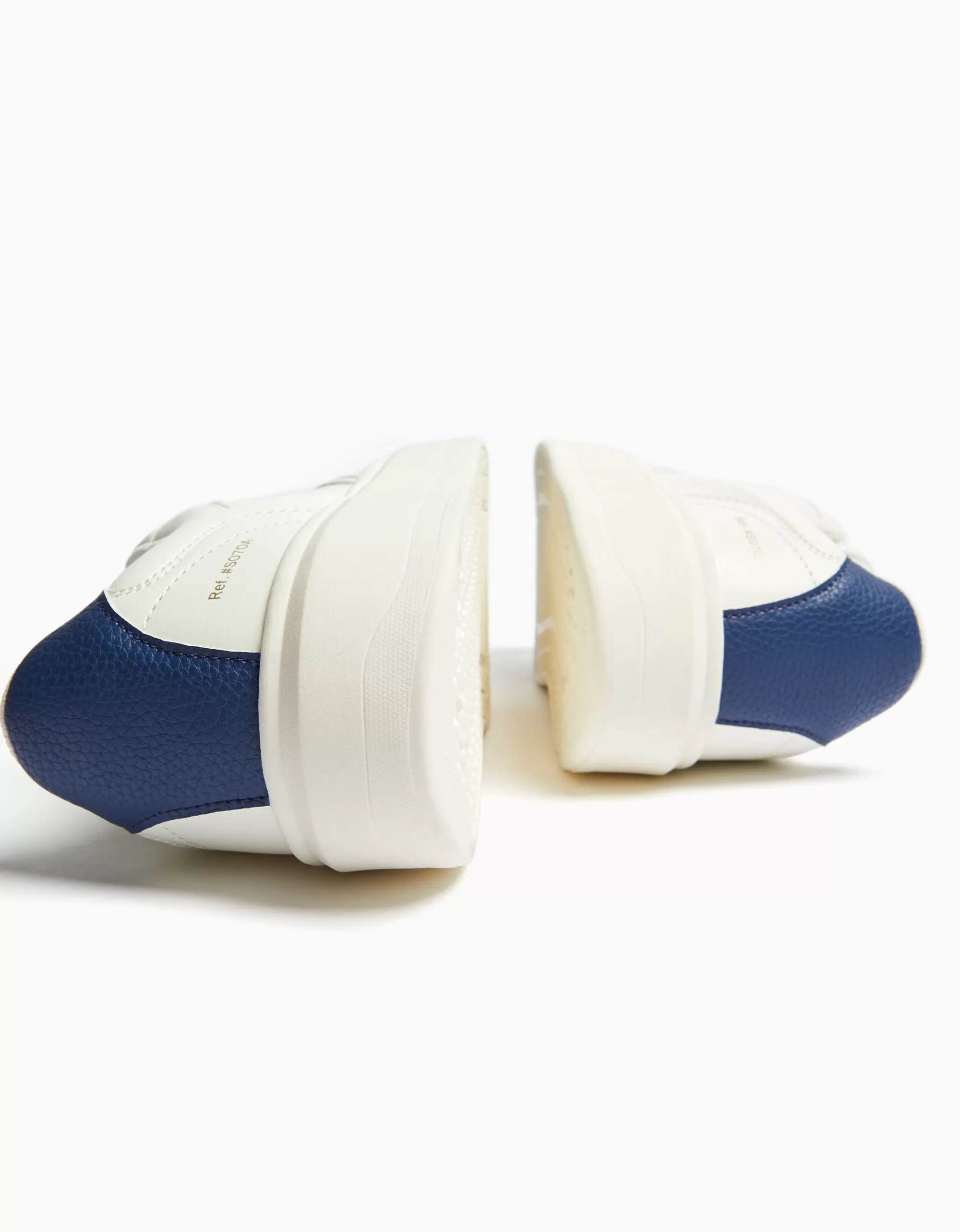 HOMBRE BERSHKA Zapatillas estilo retro hombre