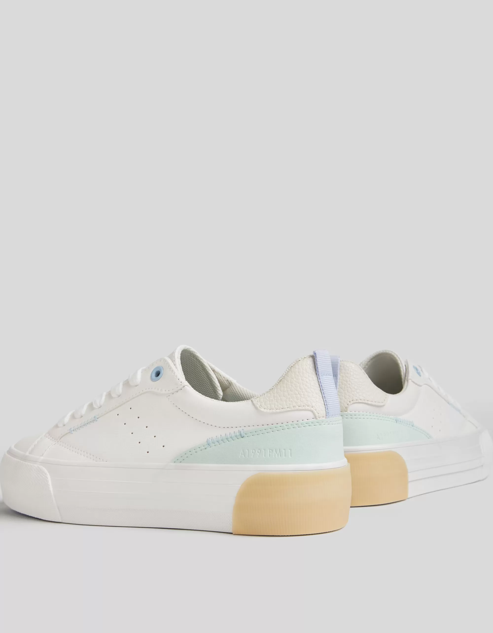 MUJER BERSHKA Zapatillas plataforma combinadas
