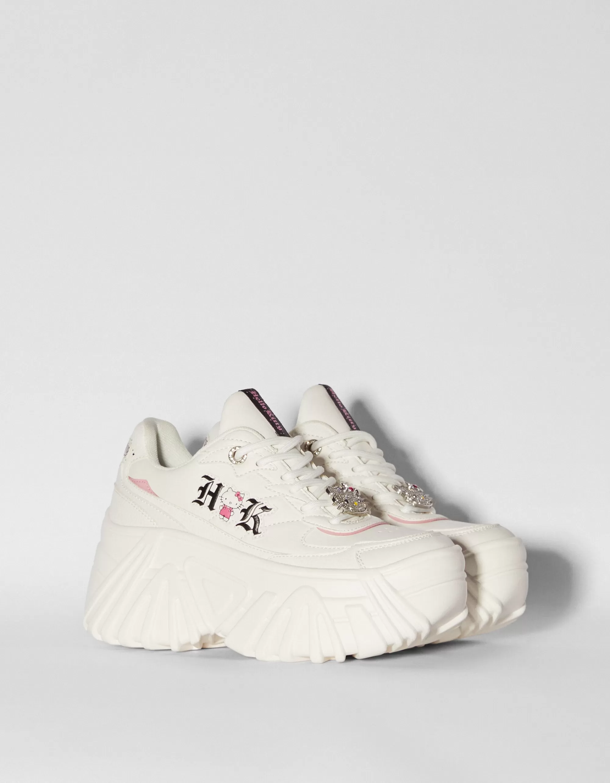 MUJER BERSHKA Zapatillas plataforma Hello Kitty joya