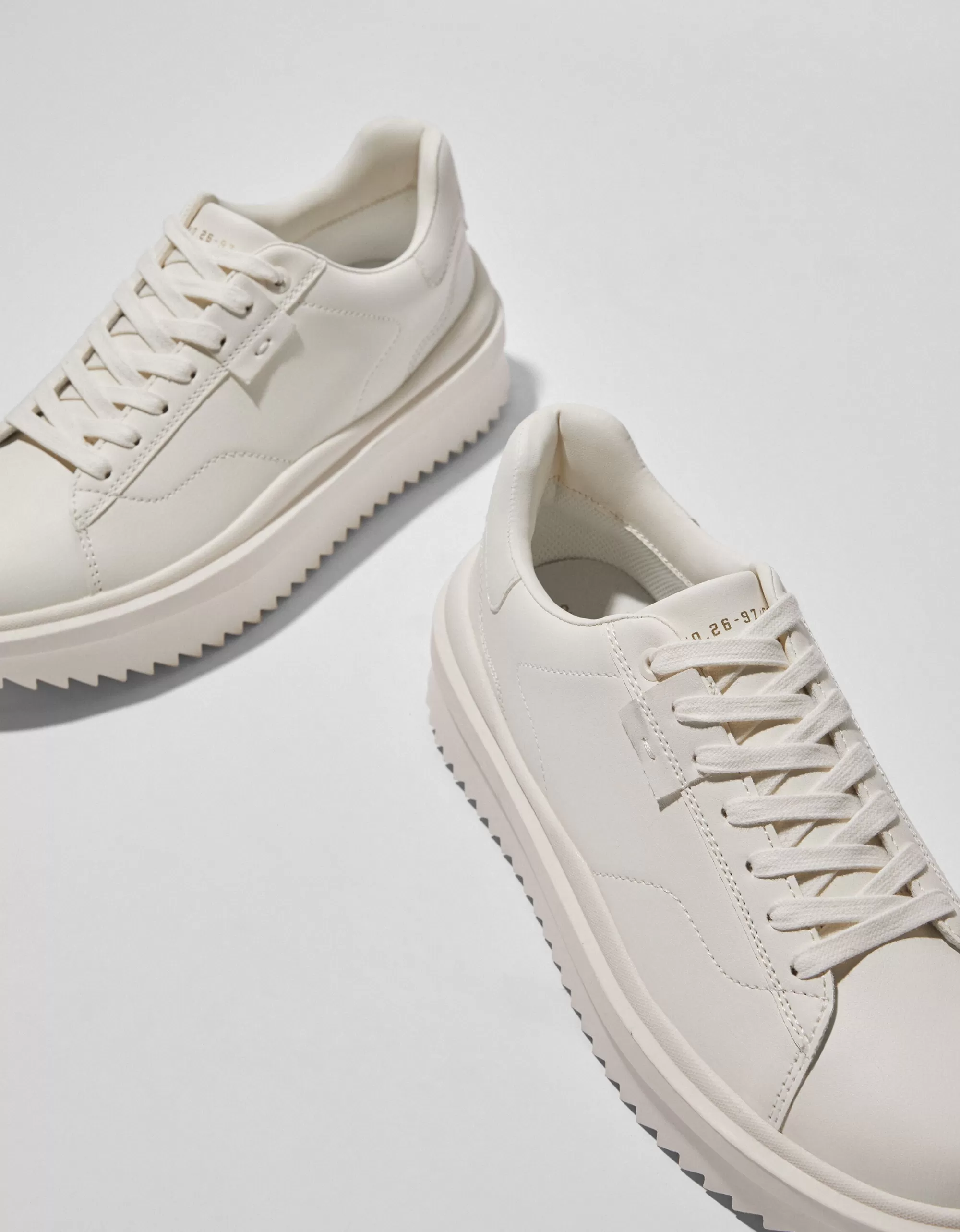 HOMBRE BERSHKA Zapatillas suela volumen hombre