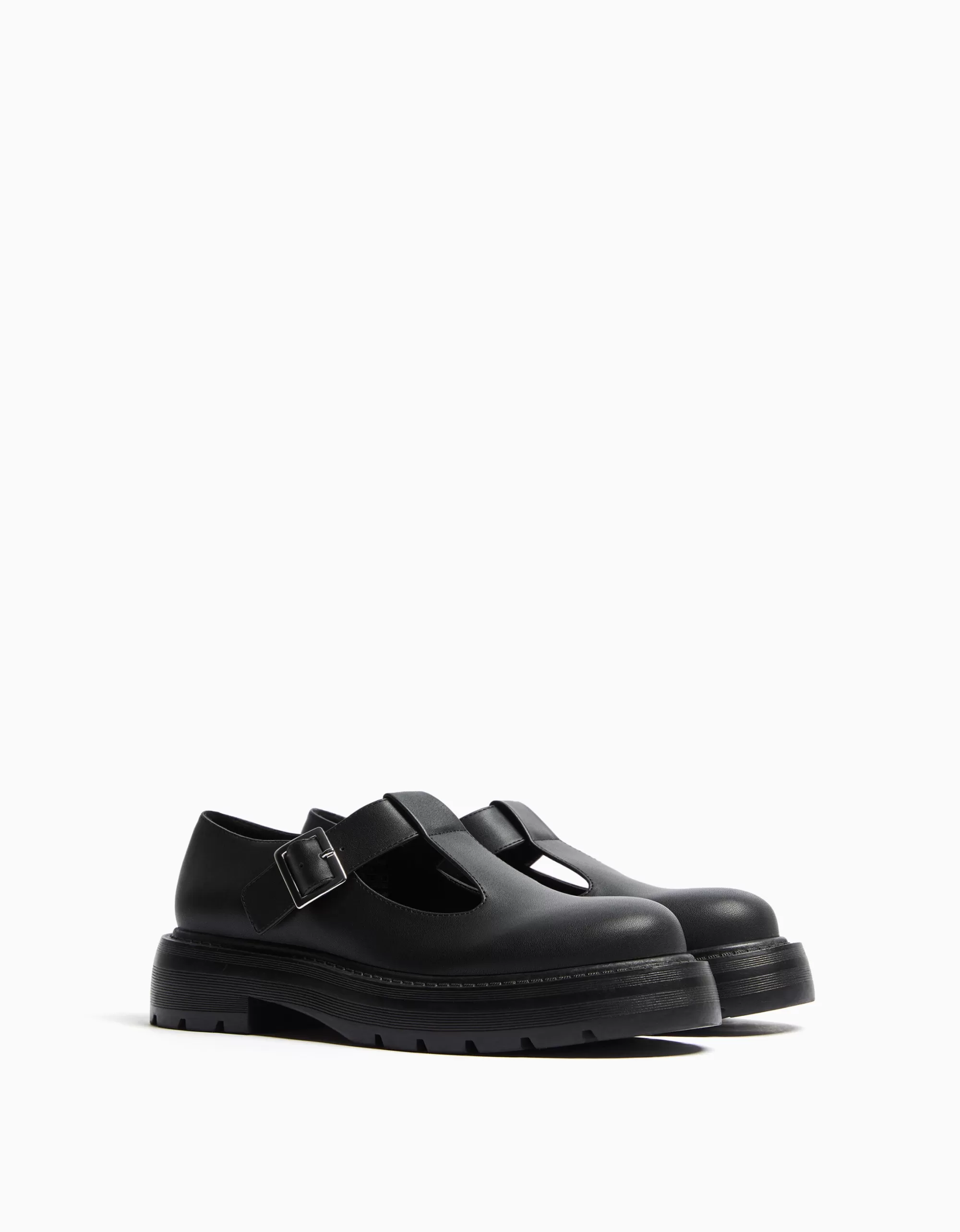MUJER BERSHKA Zapato plano tipo Mary Jane