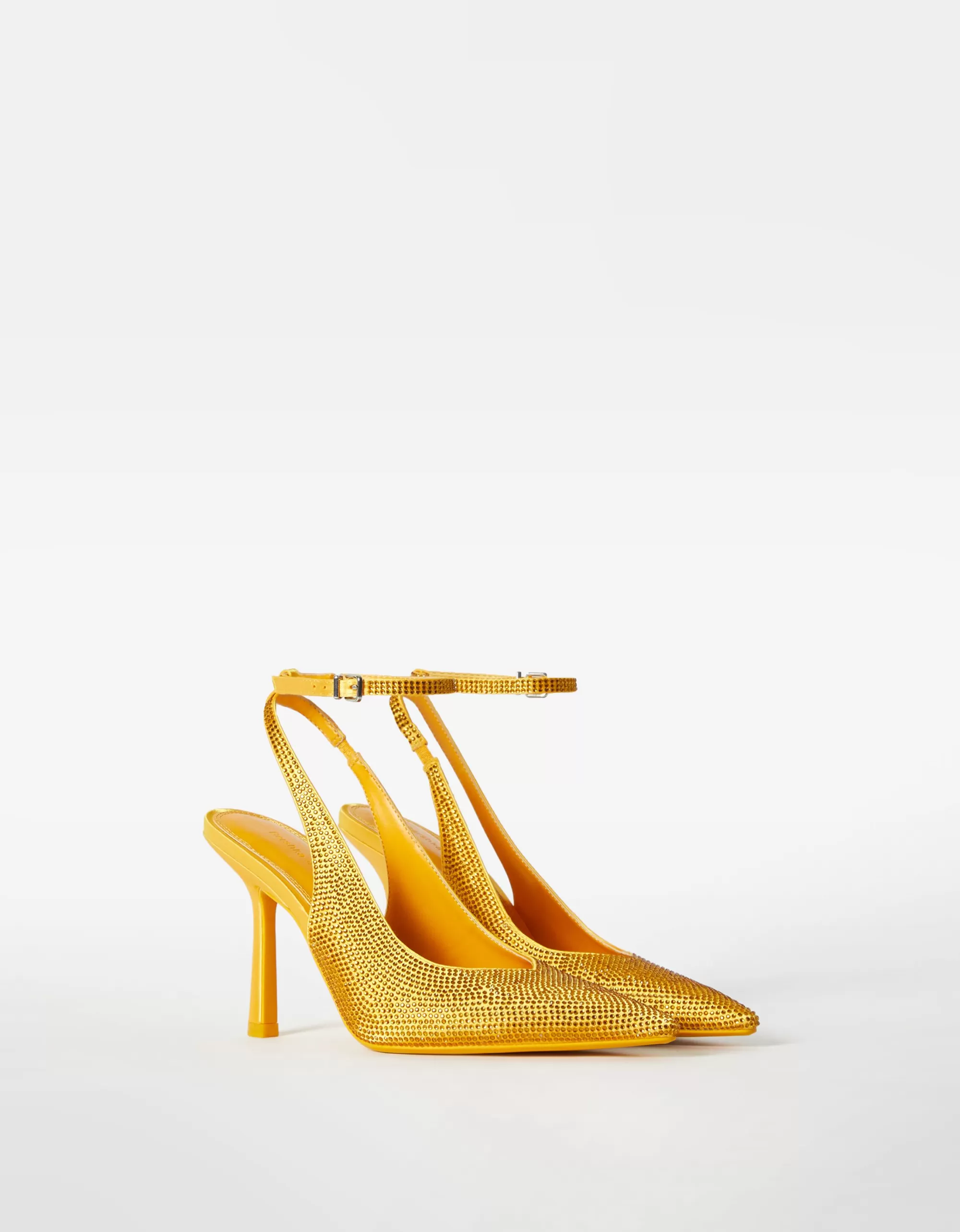 MUJER BERSHKA Zapato tacón destalonado brillos