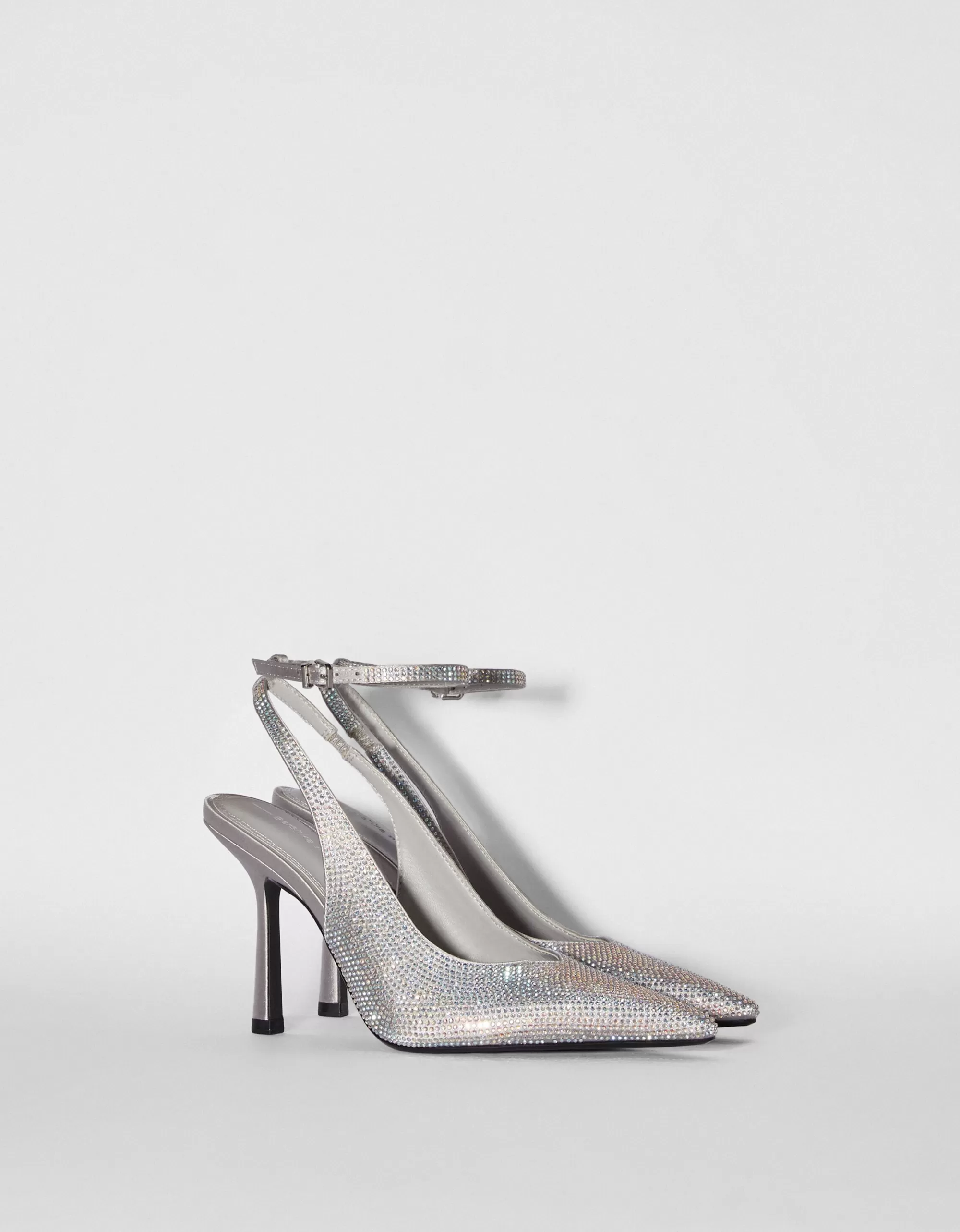 MUJER BERSHKA Zapato tacón destalonado brillos
