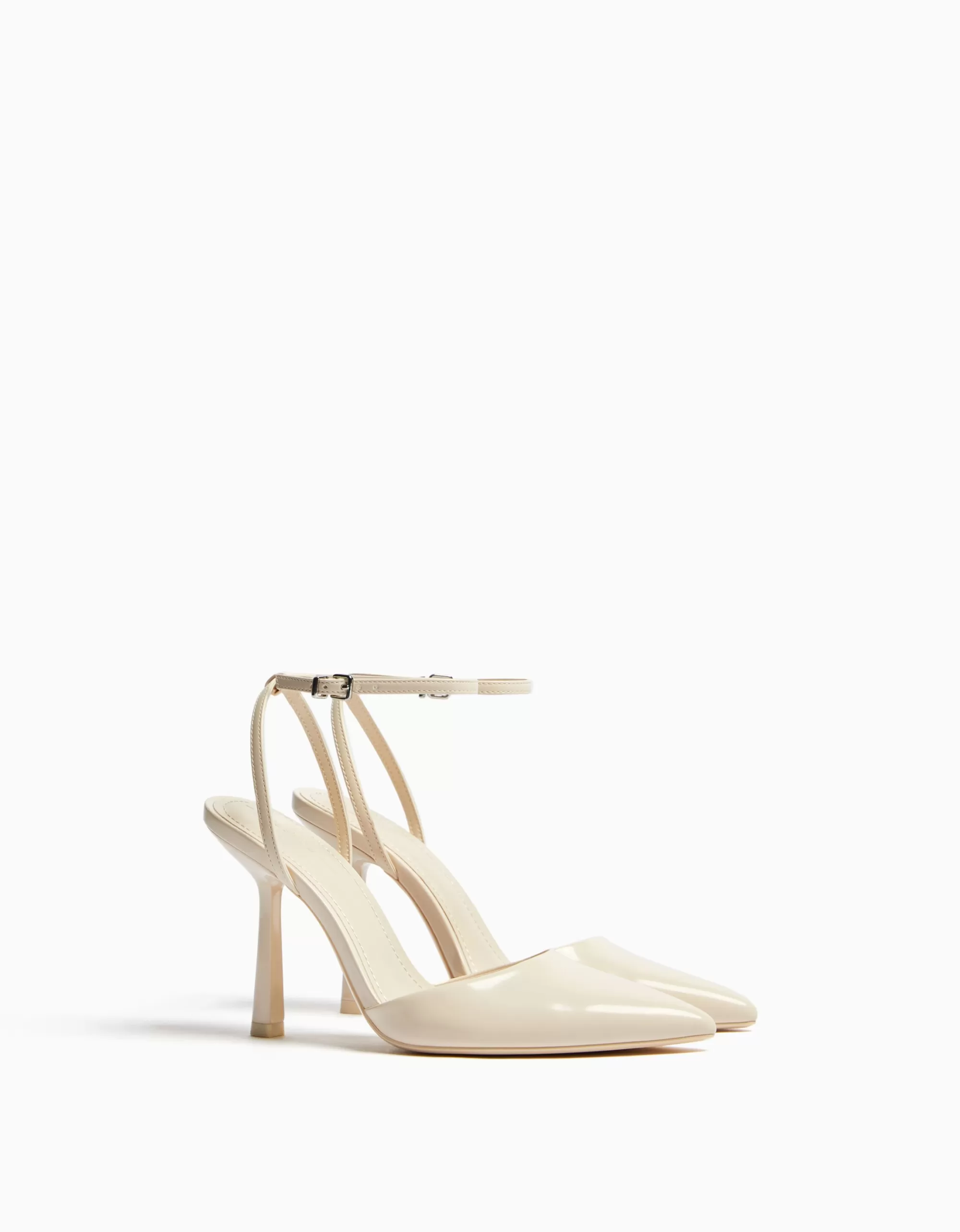 MUJER BERSHKA Zapato tacón destalonado pulsera