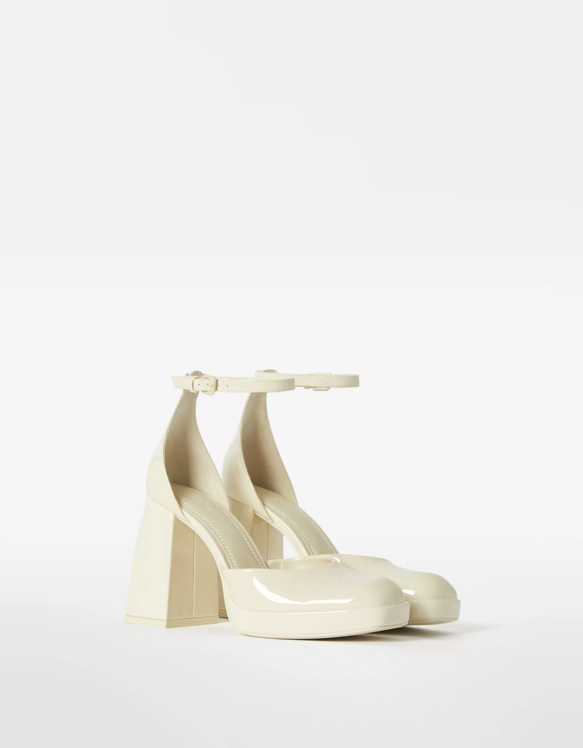 MUJER BERSHKA Zapato tacón plataforma