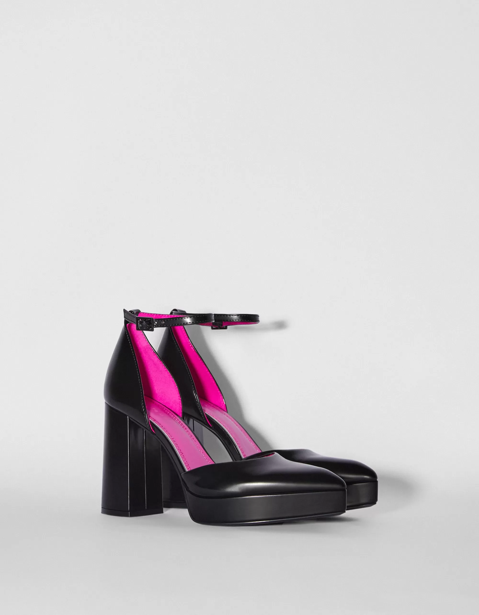 MUJER BERSHKA Zapato tacón plataforma