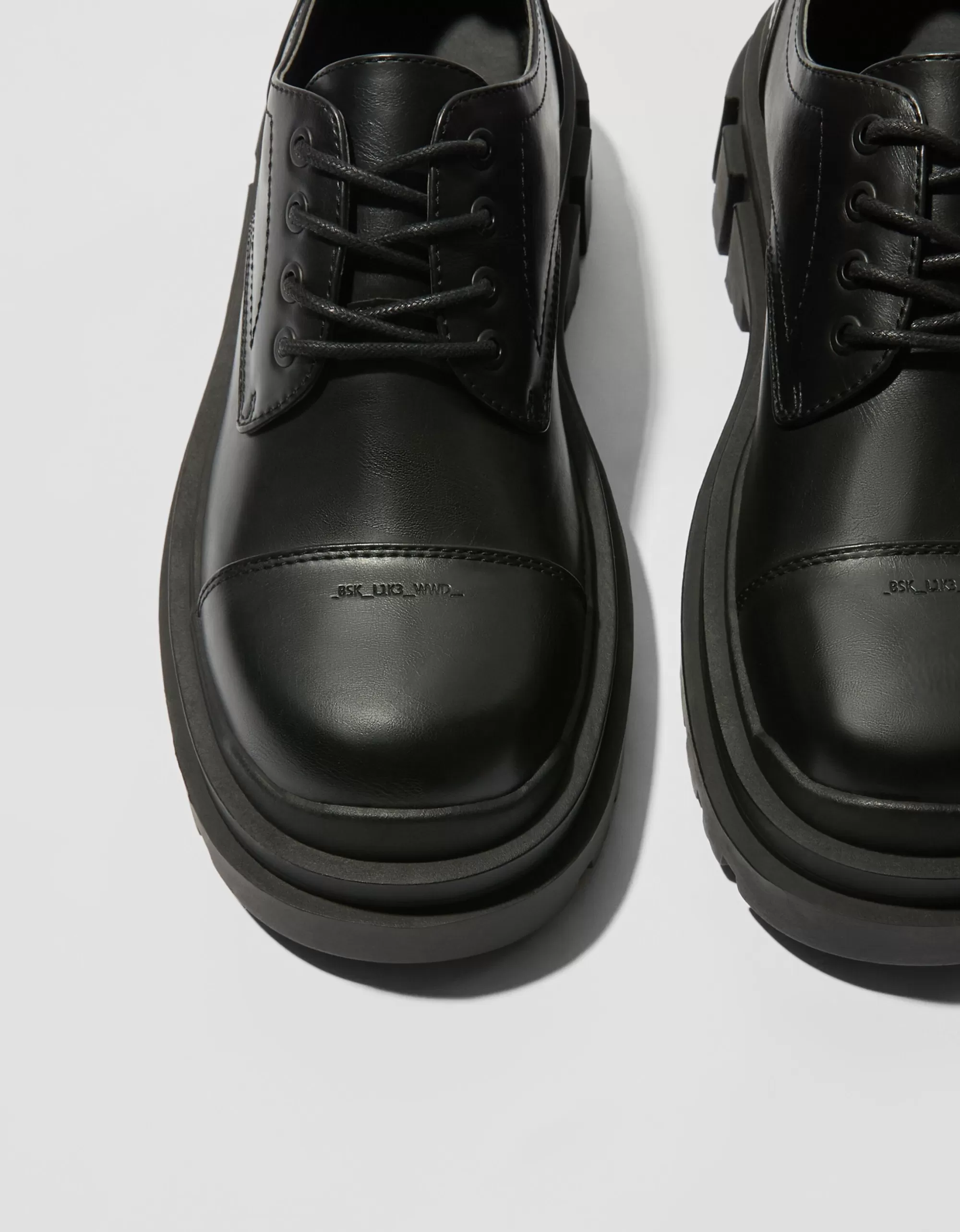 HOMBRE BERSHKA Zapato vestir suela track hombre